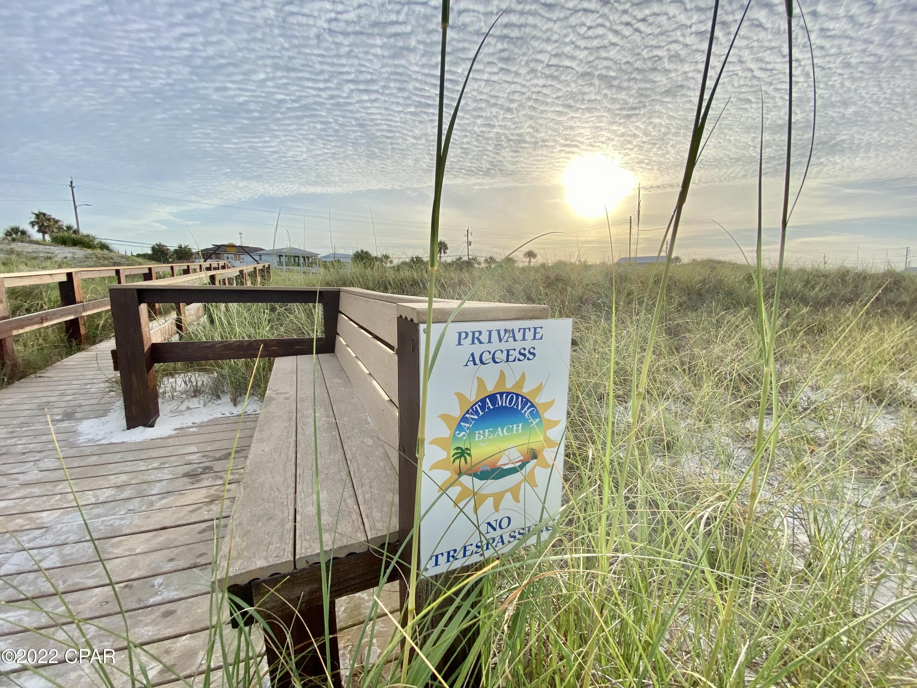 Santa Monica Beach - Residential