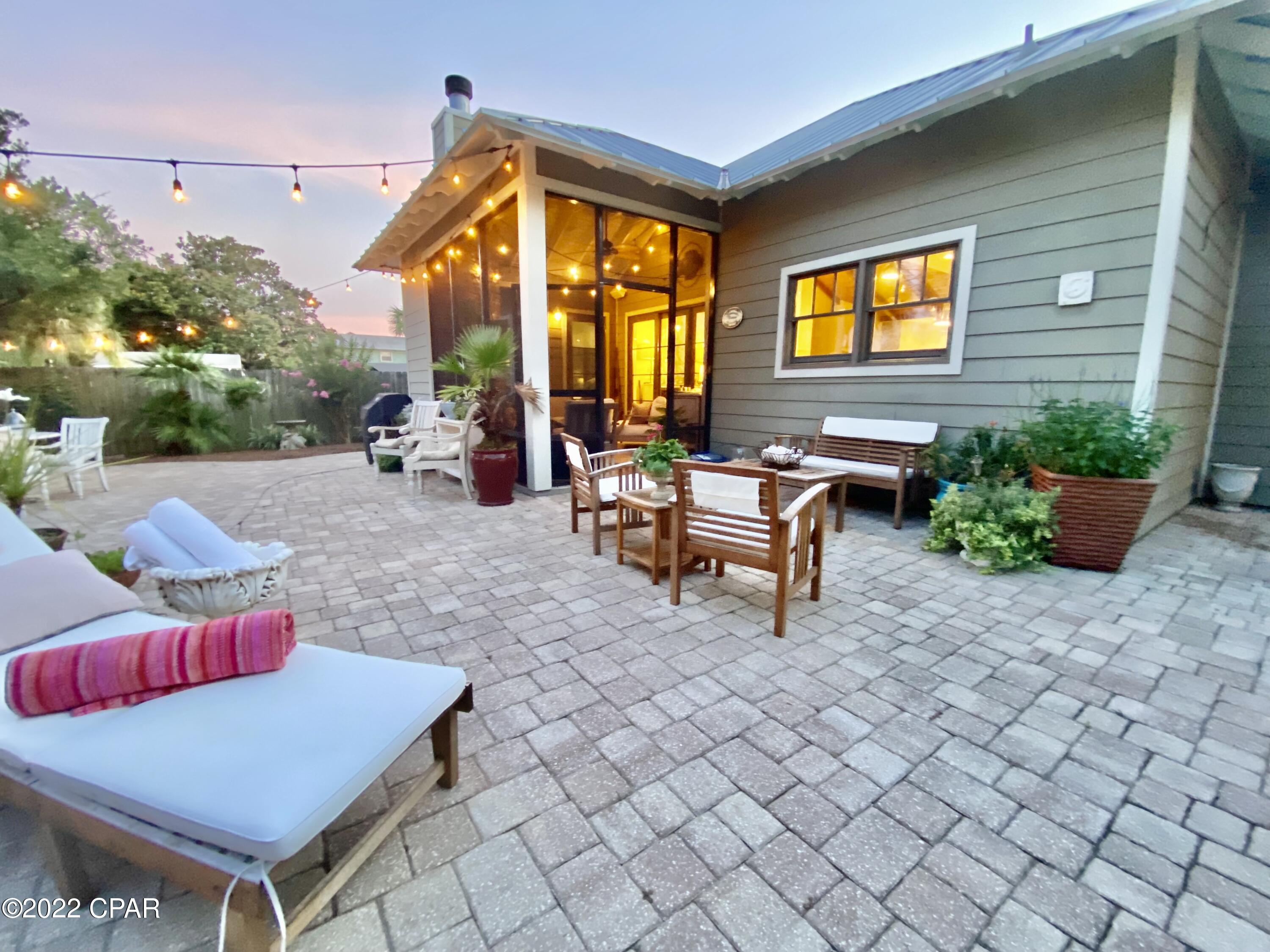 Santa Monica Beach - Residential