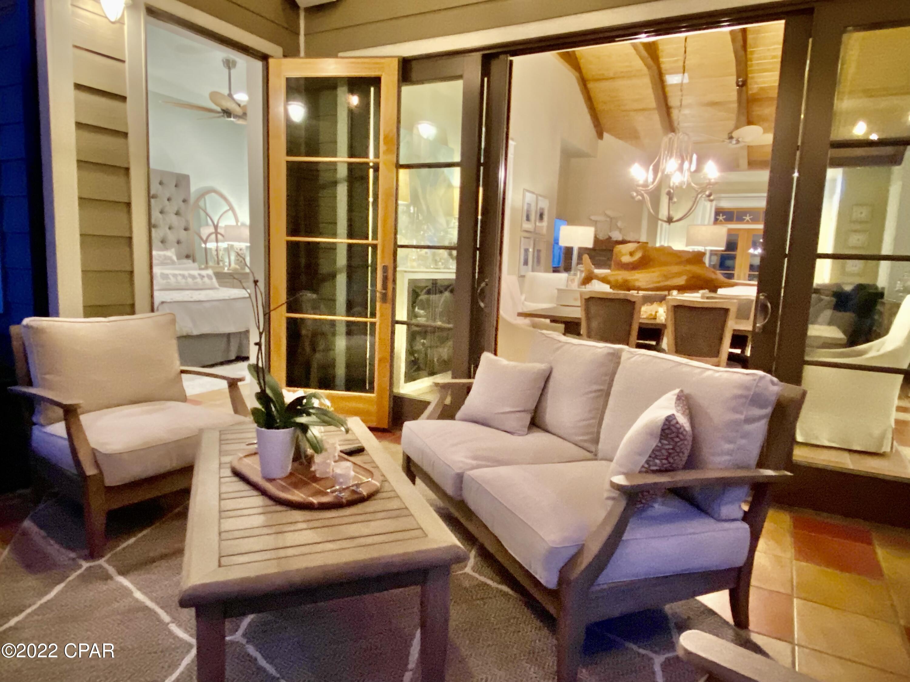 Santa Monica Beach - Residential