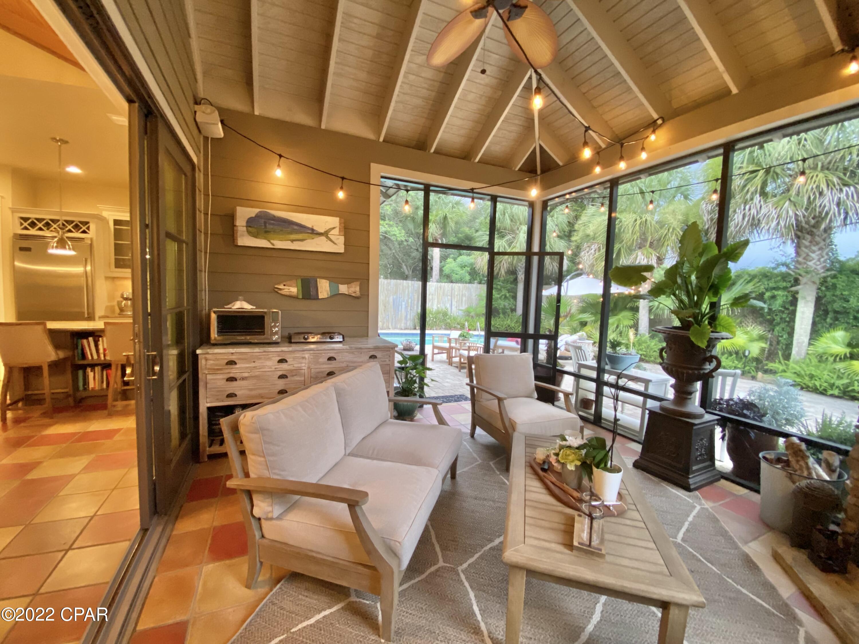 Santa Monica Beach - Residential