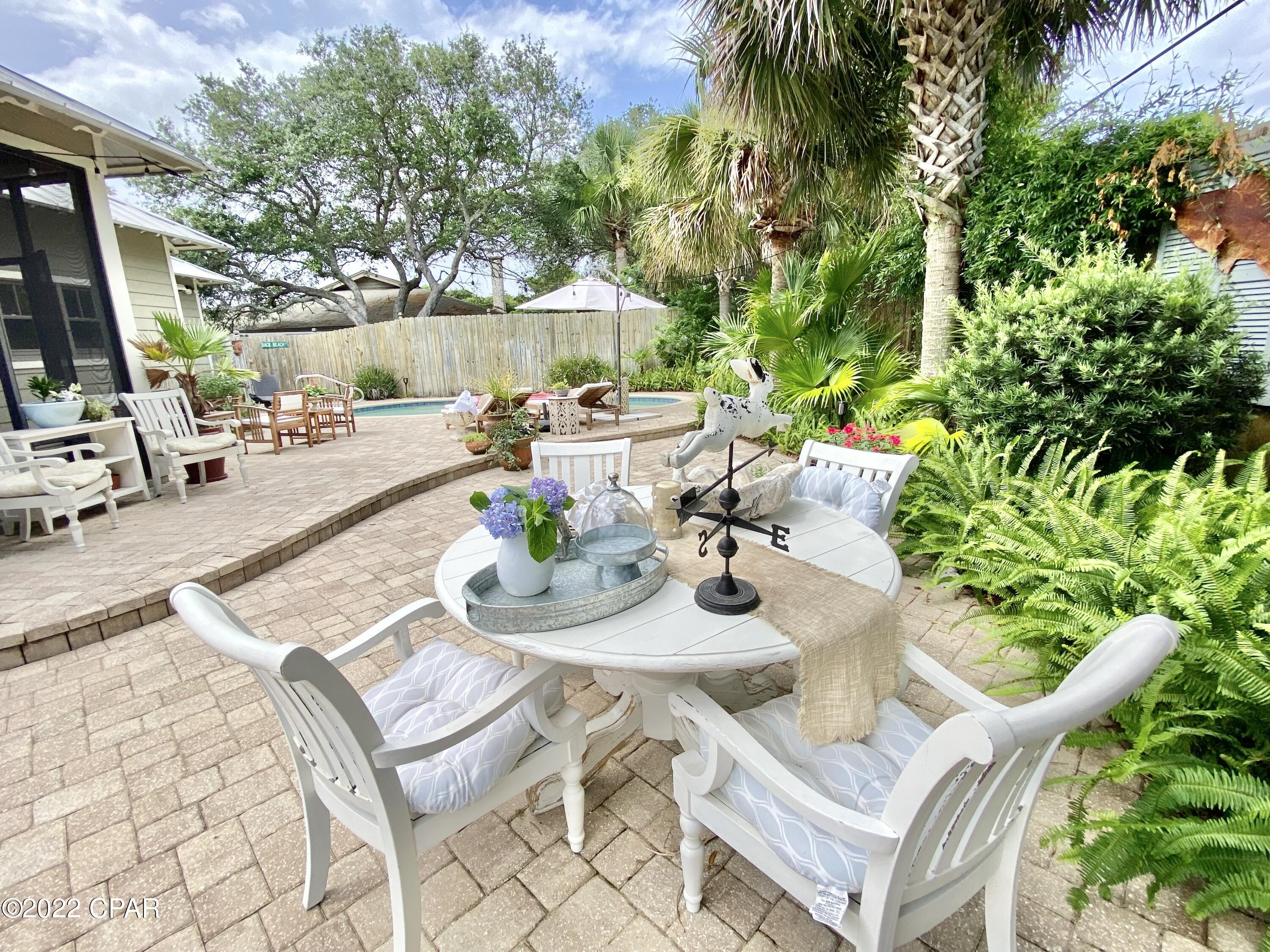 Santa Monica Beach - Residential