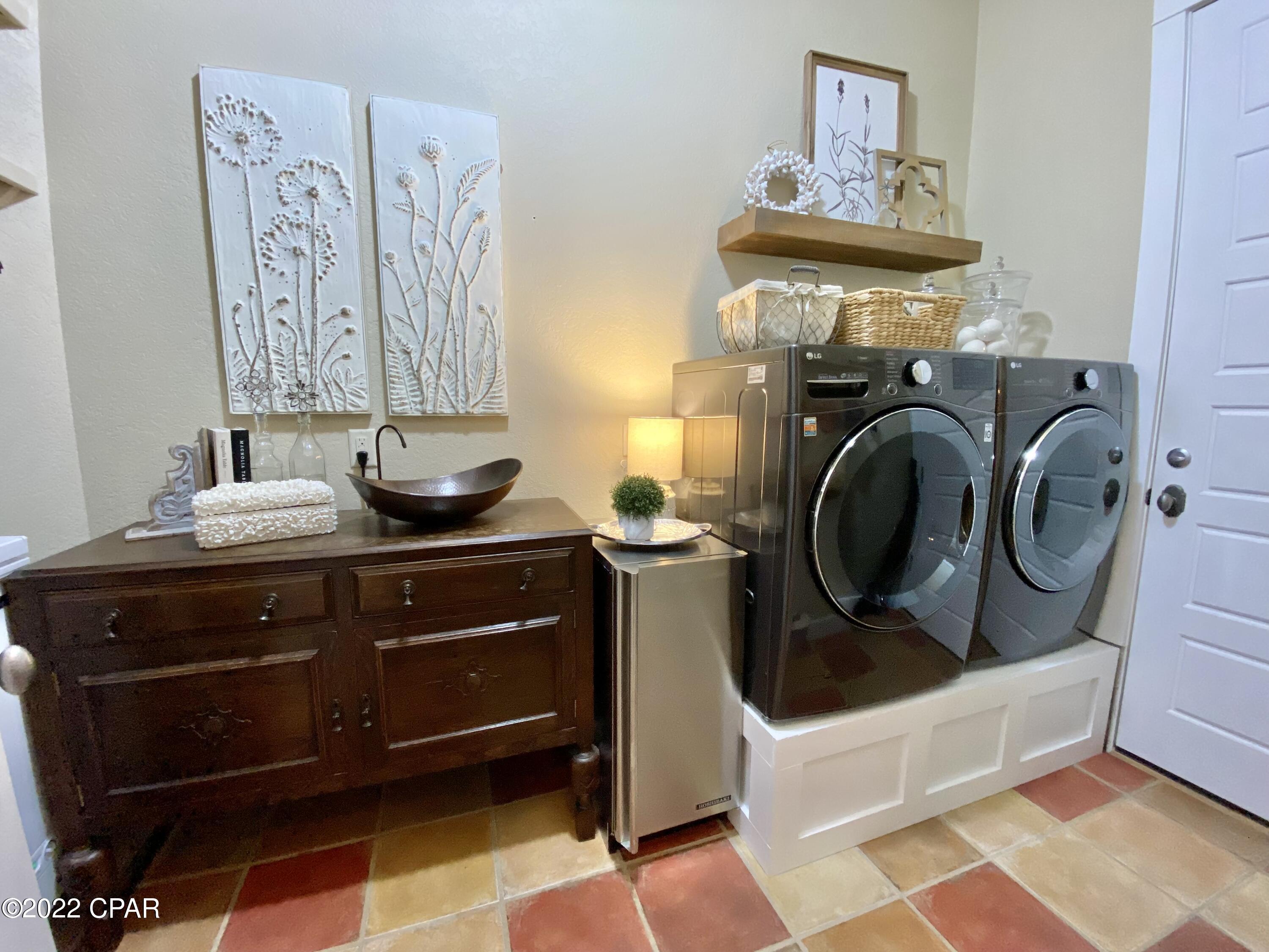 Santa Monica Beach - Residential