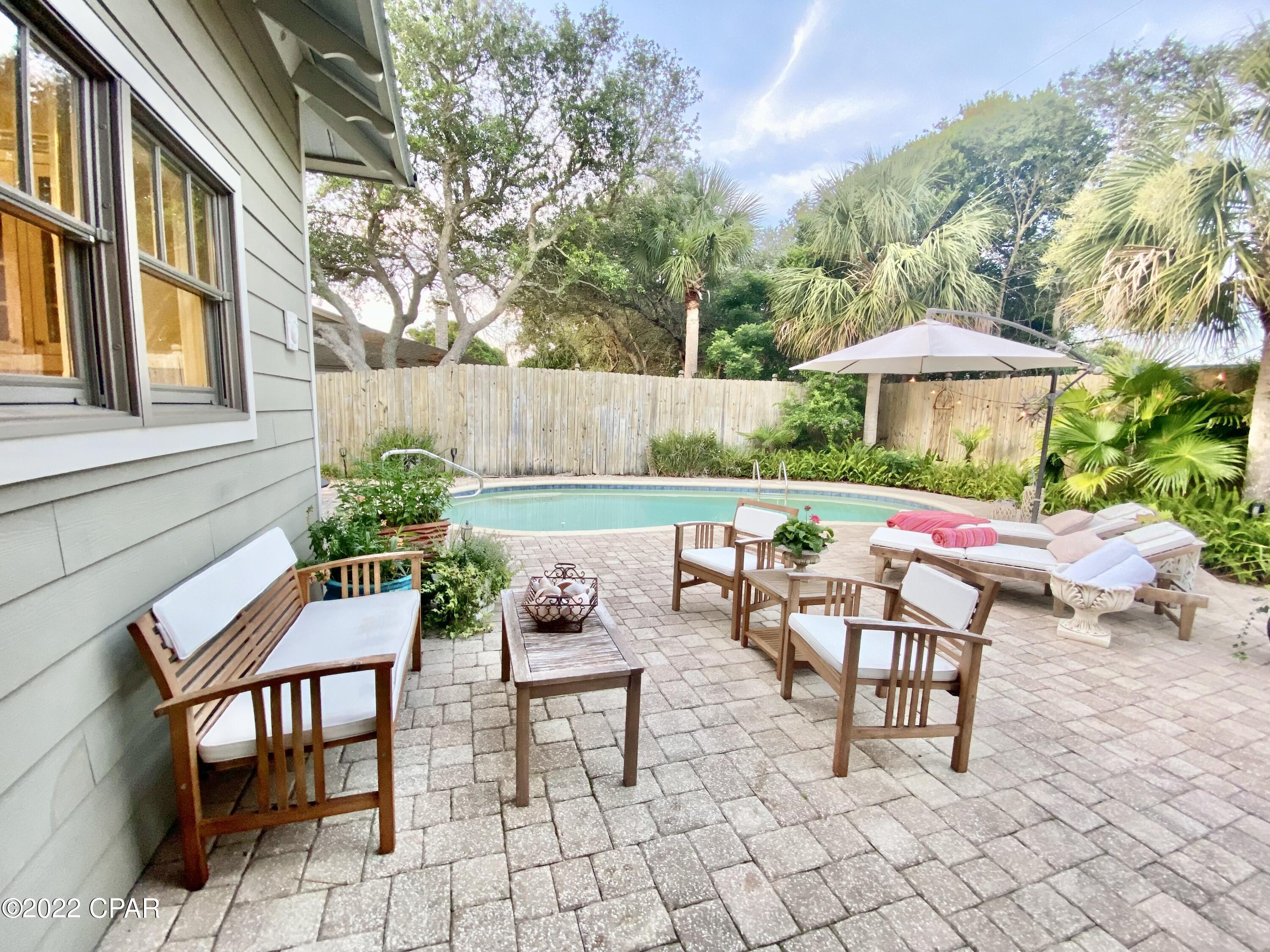 Santa Monica Beach - Residential