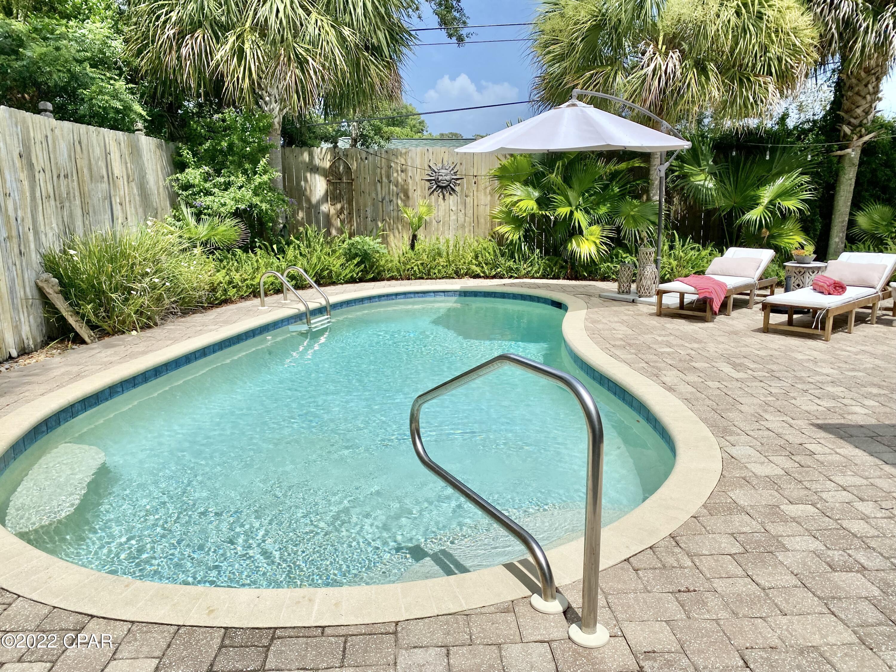 Santa Monica Beach - Residential