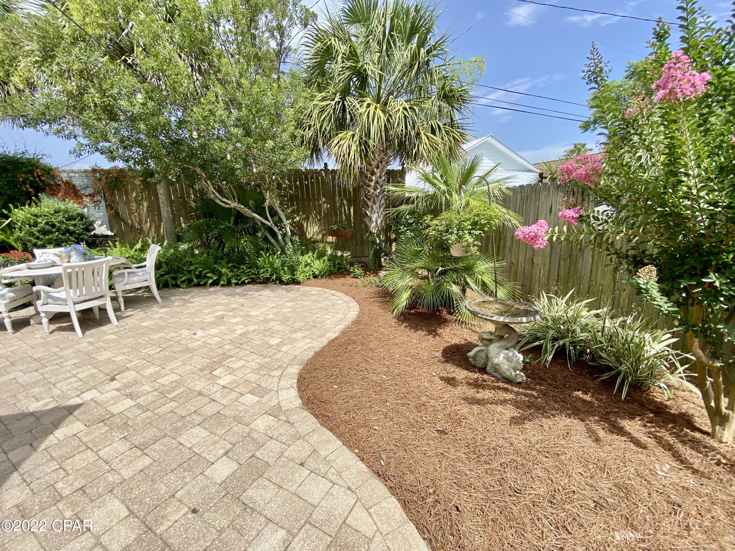 Santa Monica Beach - Residential