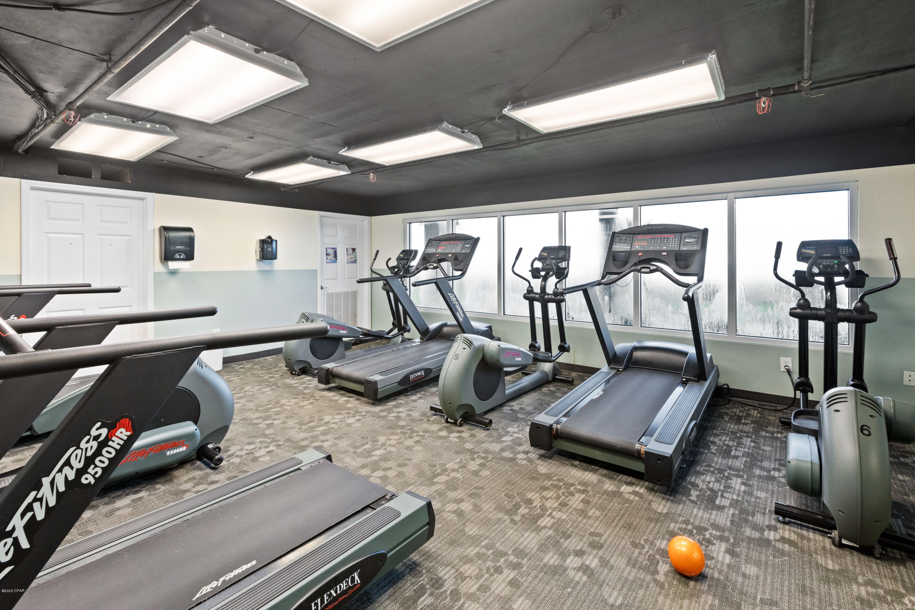 Long Beach Towers I - Residential