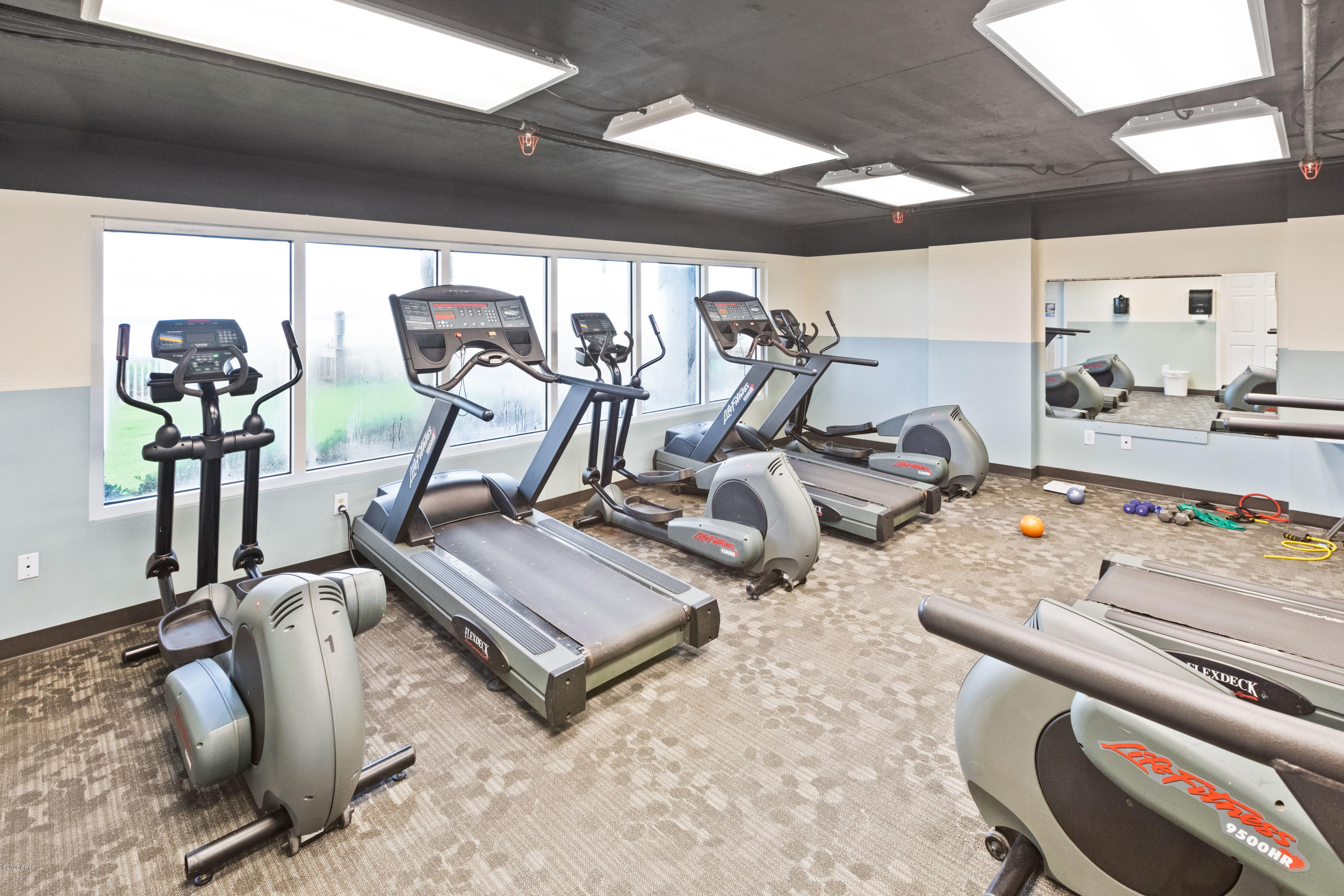 Long Beach Towers I - Residential