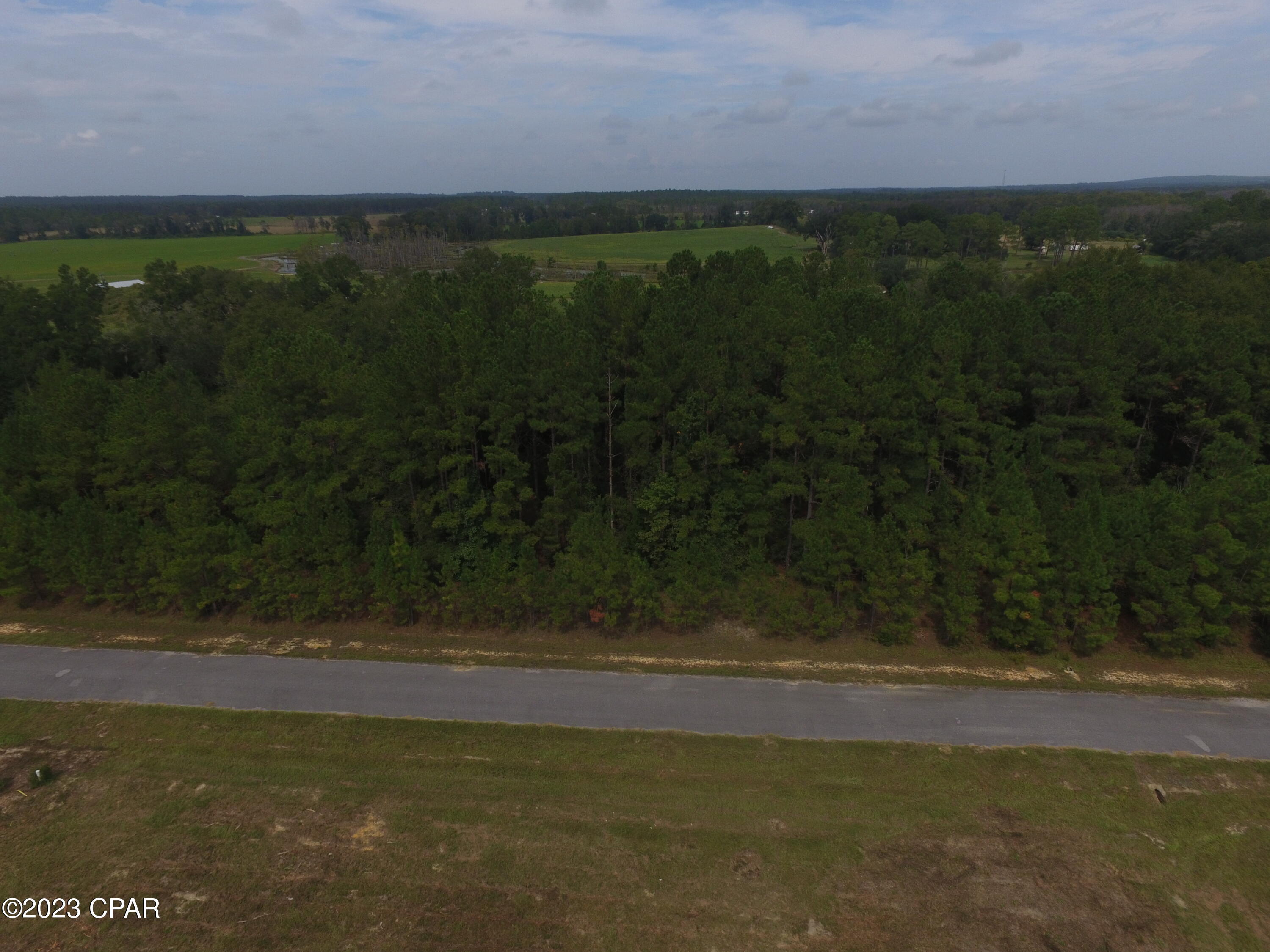 Kiersten Heights - Land