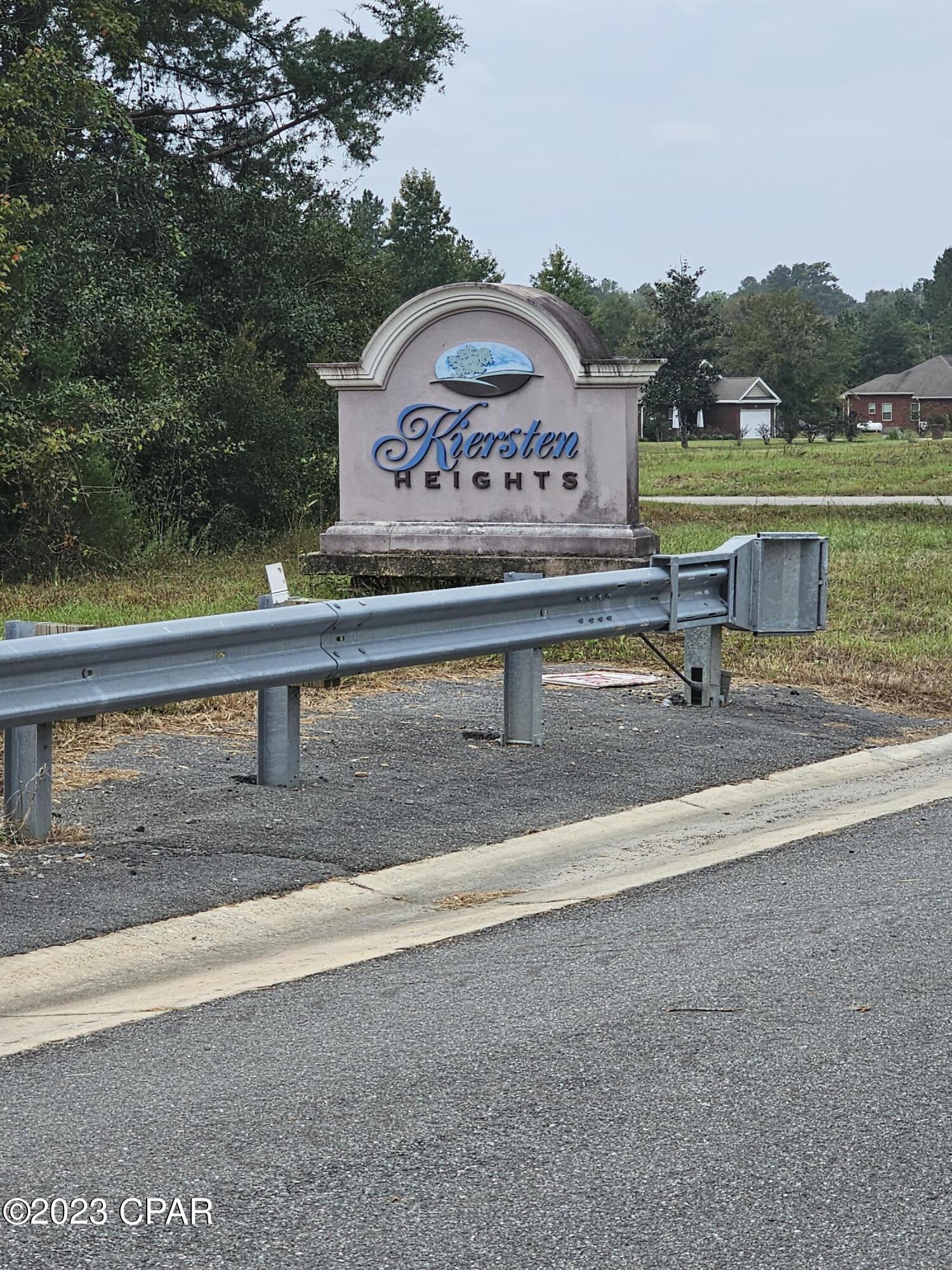 Kiersten Heights - Land