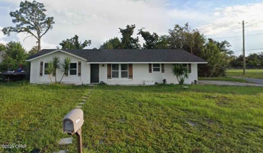 Charming 3 bed 2 bath in the heart of Panama City, FL.