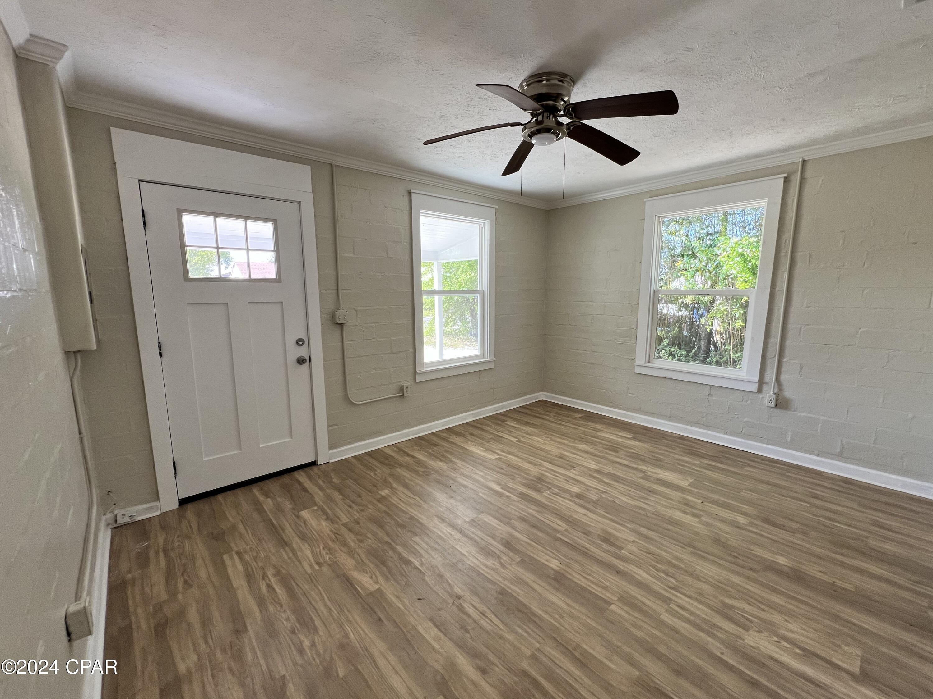 Lincoln Park 1st Addition - Residential