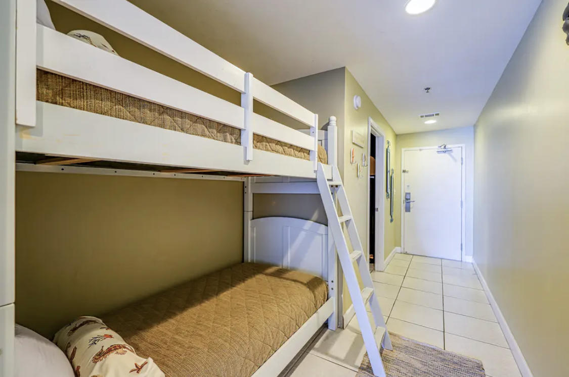 Splash Condo - Residential