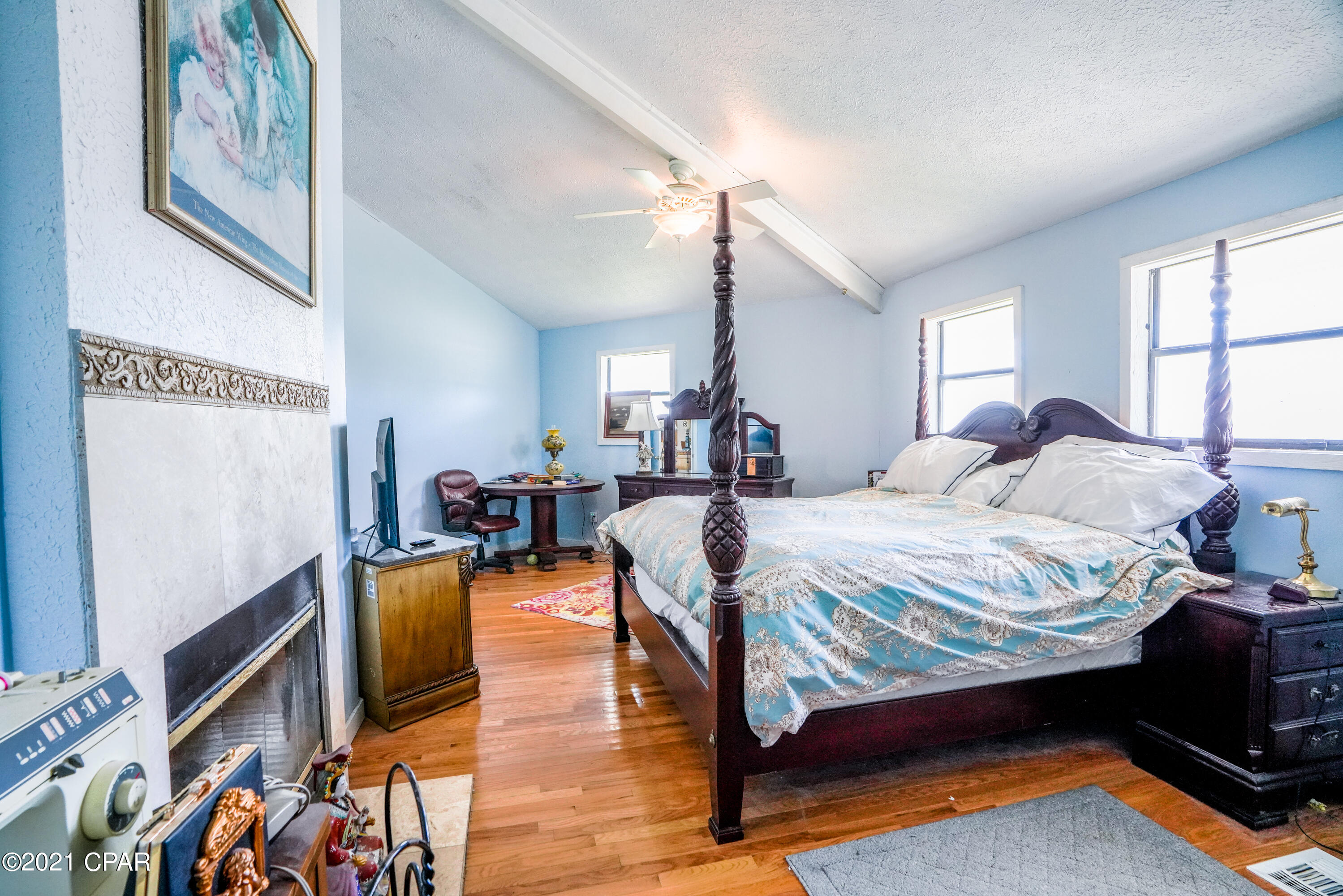 Santa Monica Beach - Residential