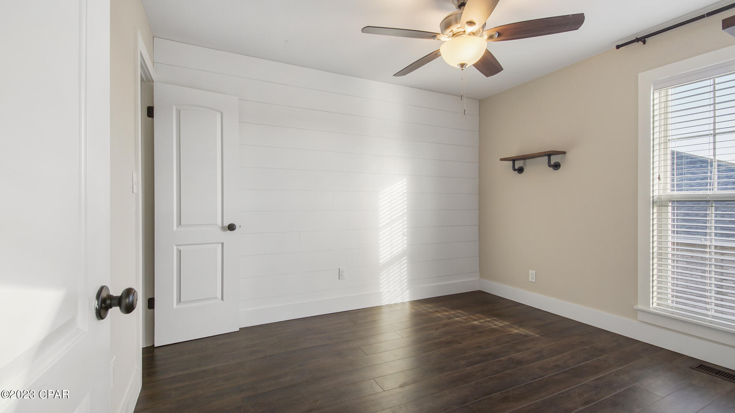 College Point Estate 1st Add - Residential