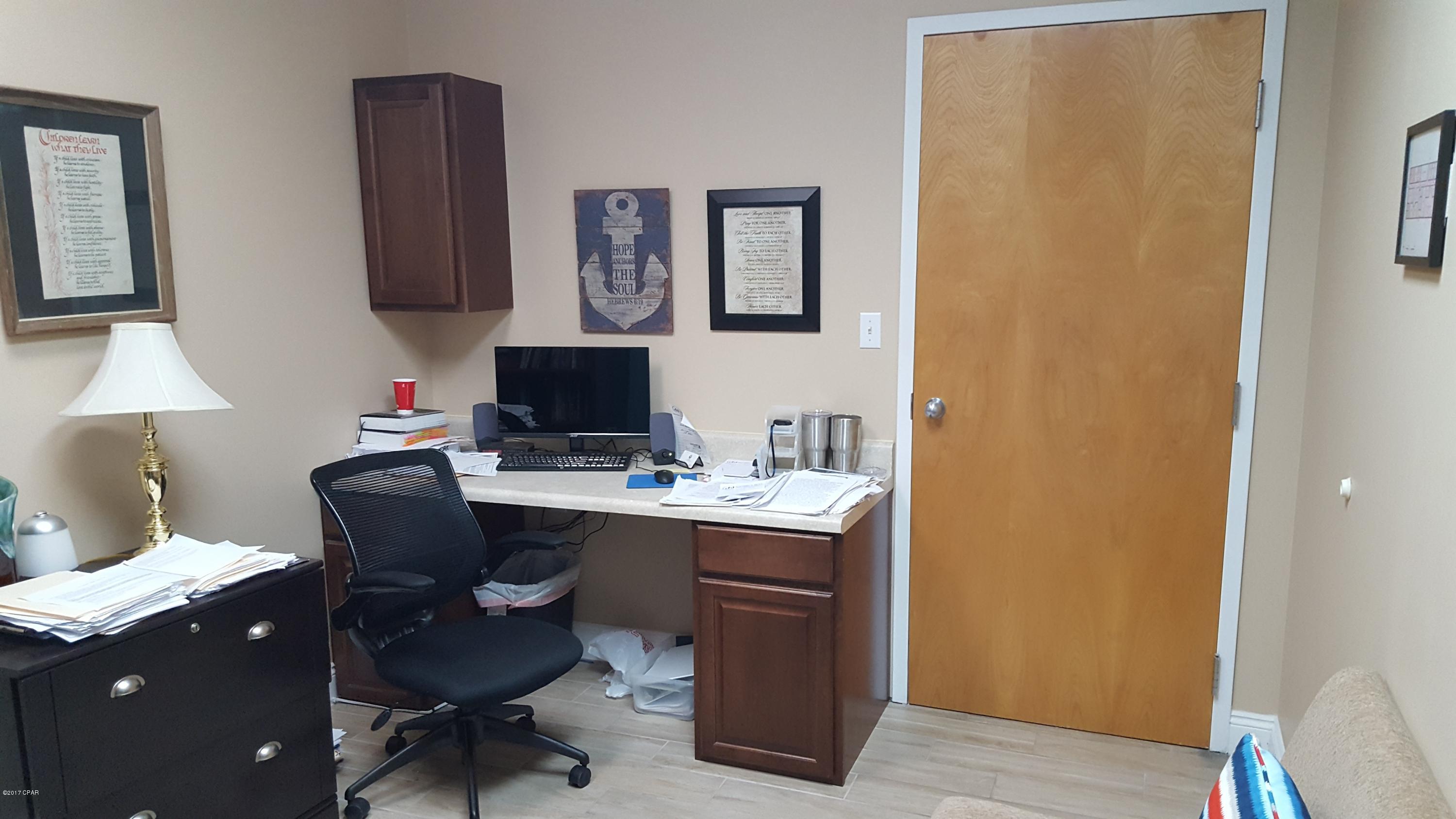 Holley Street Commercila Park - Commercial Lease