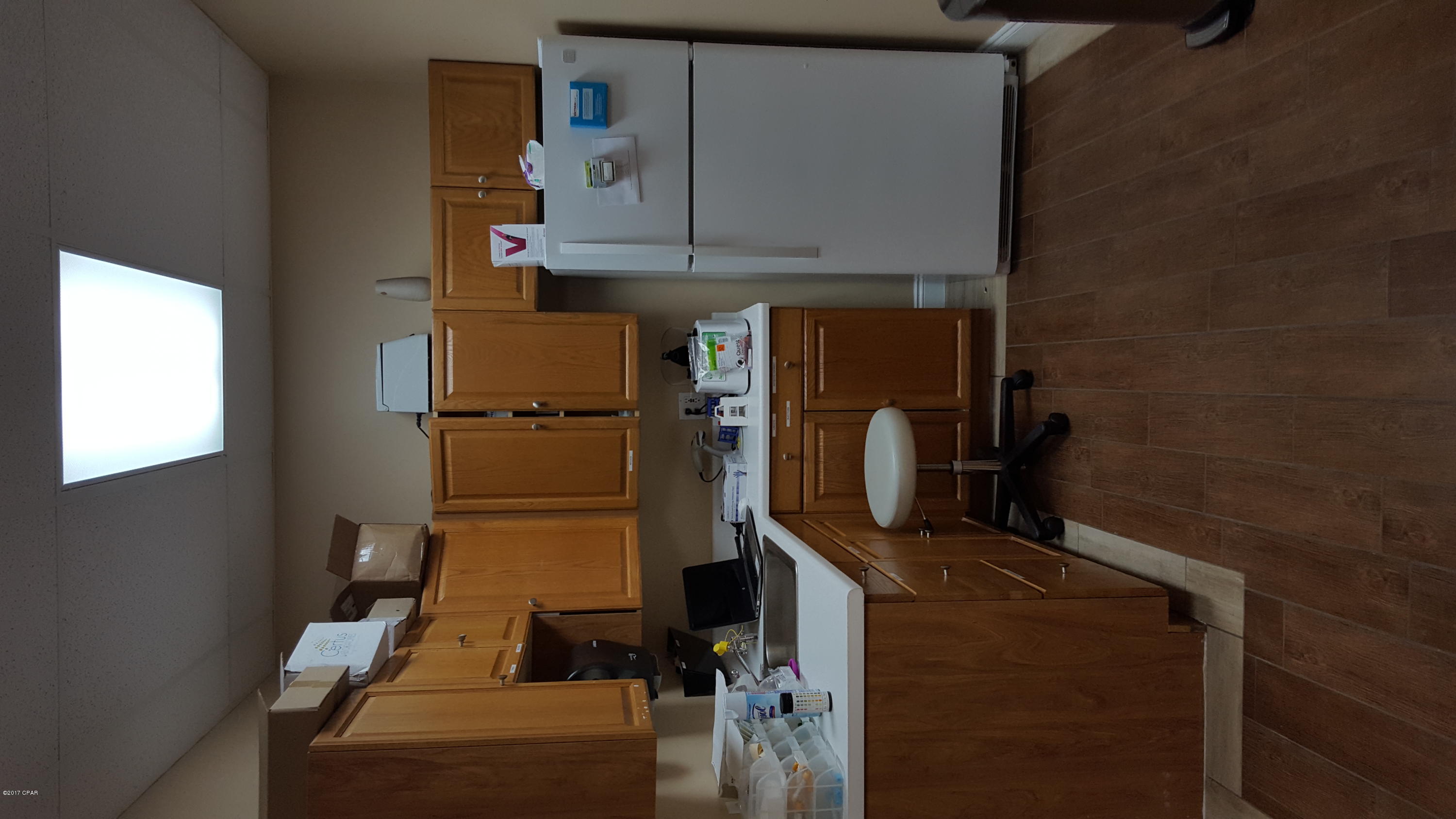 Holley Street Commercila Park - Commercial Lease