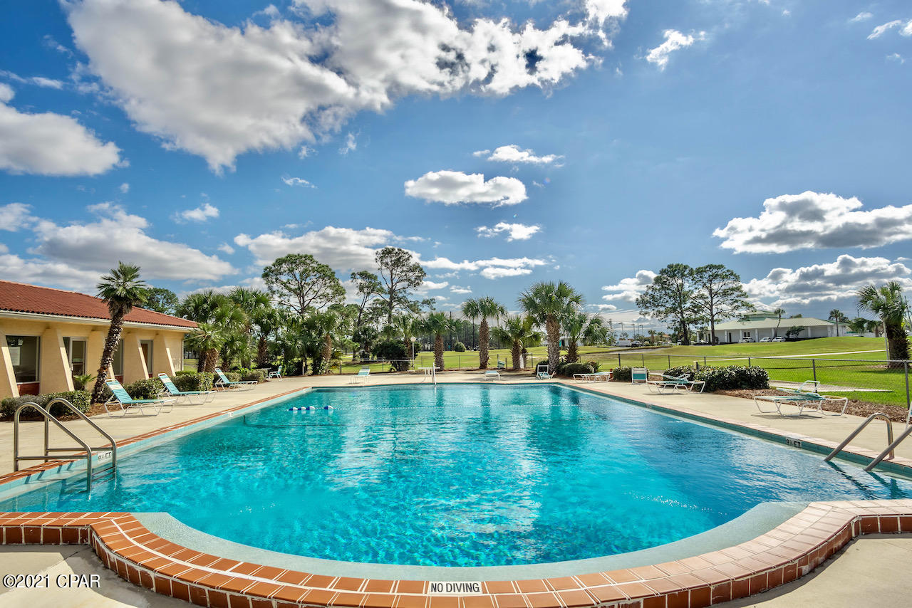 Colony Club - Residential