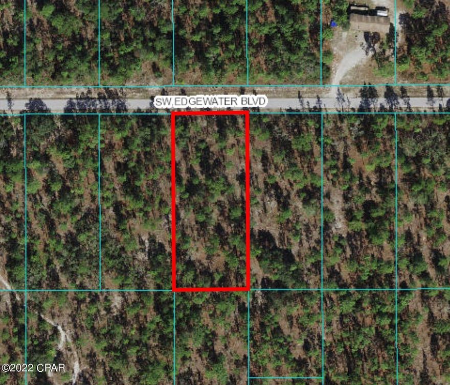 Nice building lot in Rainbow Lakes Estates. This .99+/- lot is mostly wooded. Not far from Lake Bonable, Little Lake Bonable, and Tiger Lake. Restricted to site built homes only. Not far from local amenities. Close to Rainbow Springs State Park.