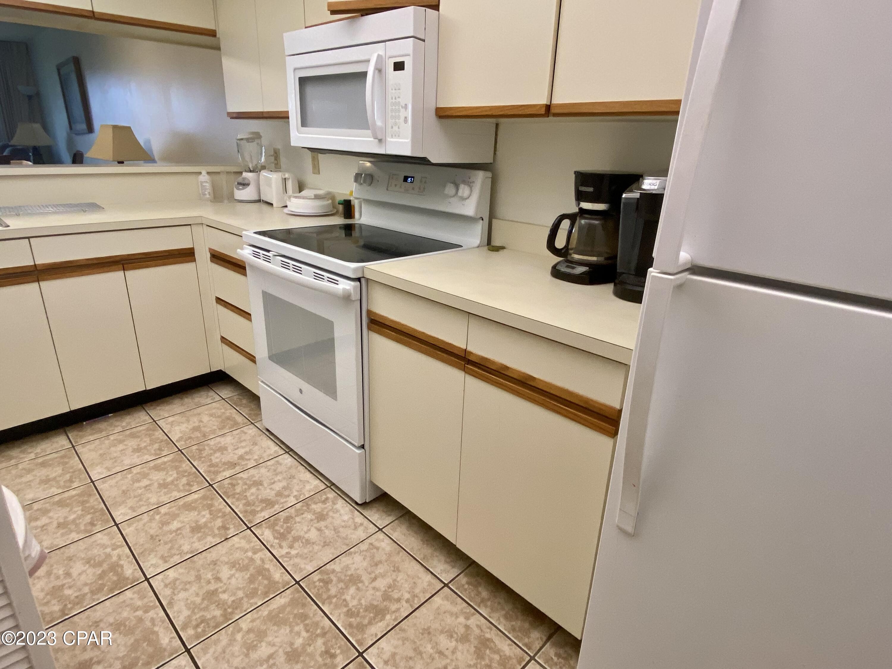 River Oaks Tennis Villas - Residential