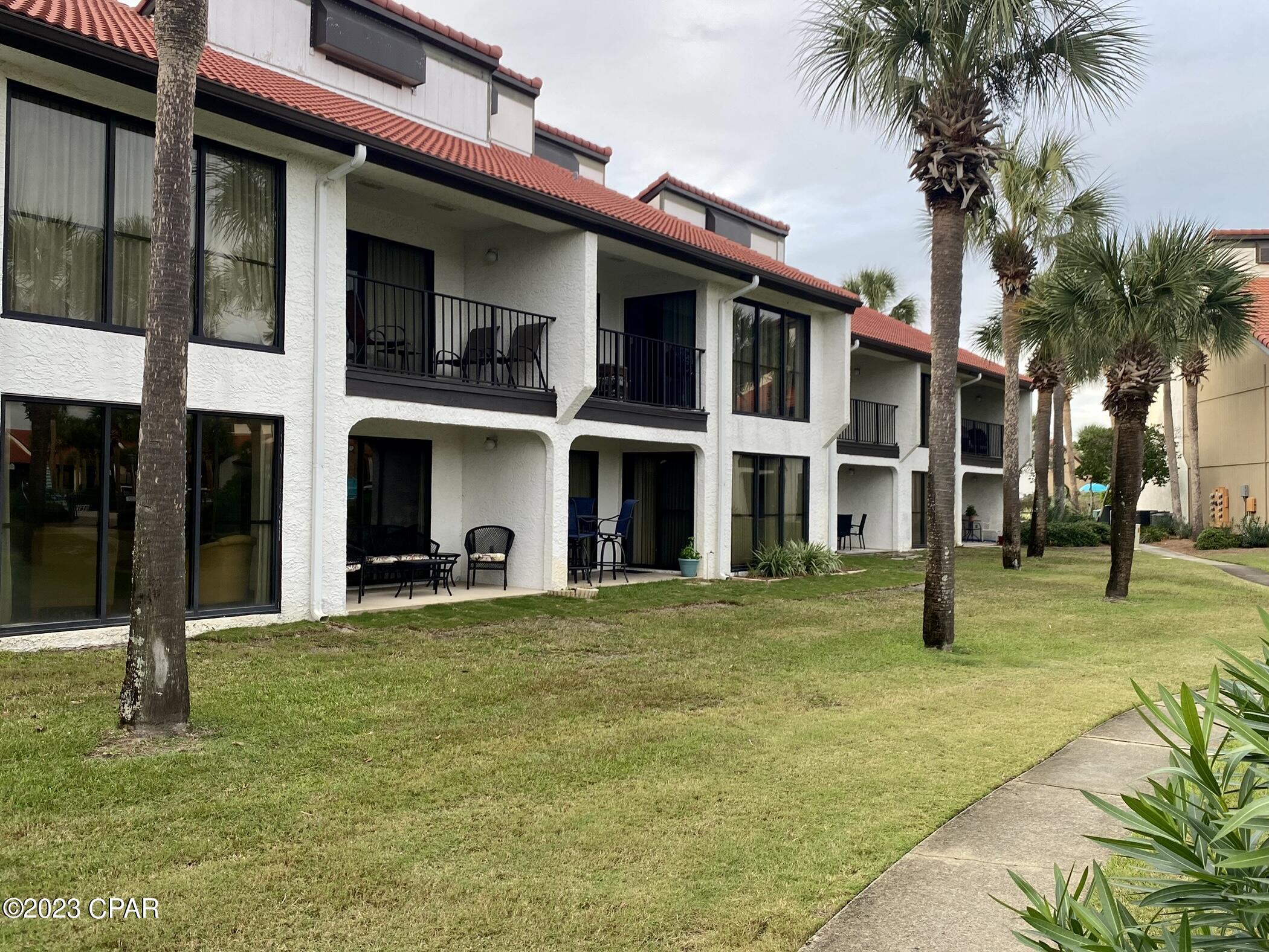 River Oaks Tennis Villas - Residential