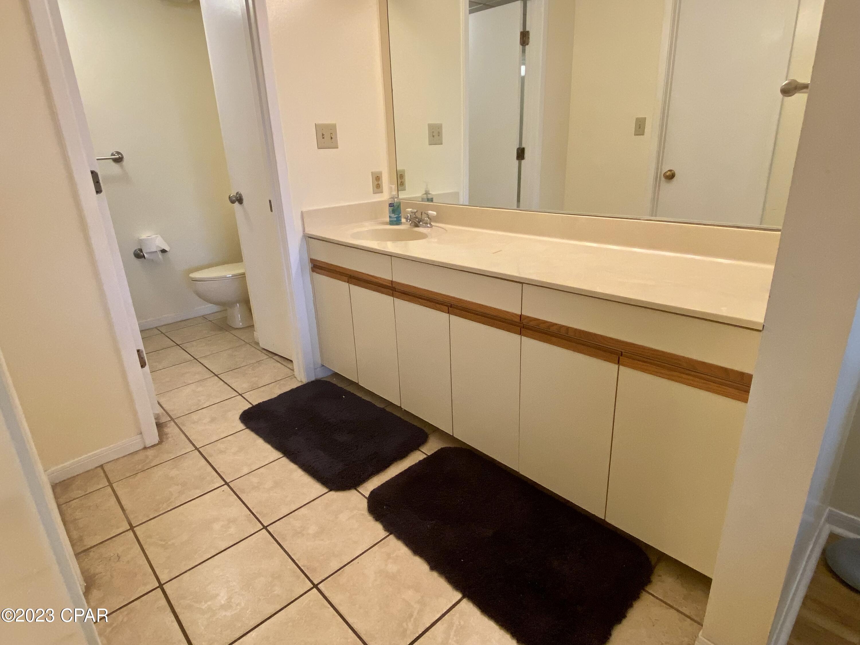 River Oaks Tennis Villas - Residential