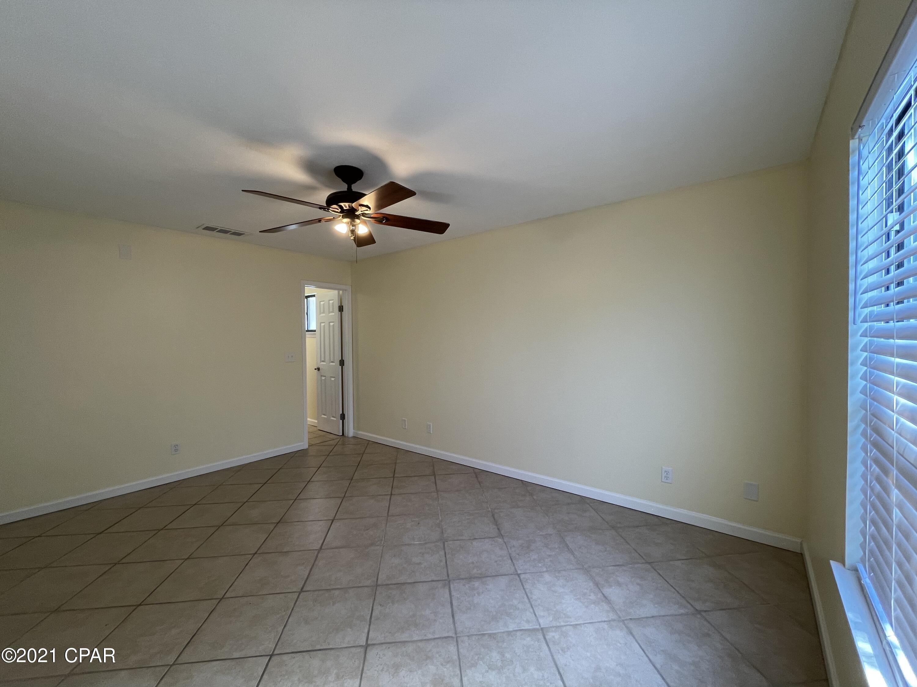 Forest Hills Unit 1 - Residential Lease