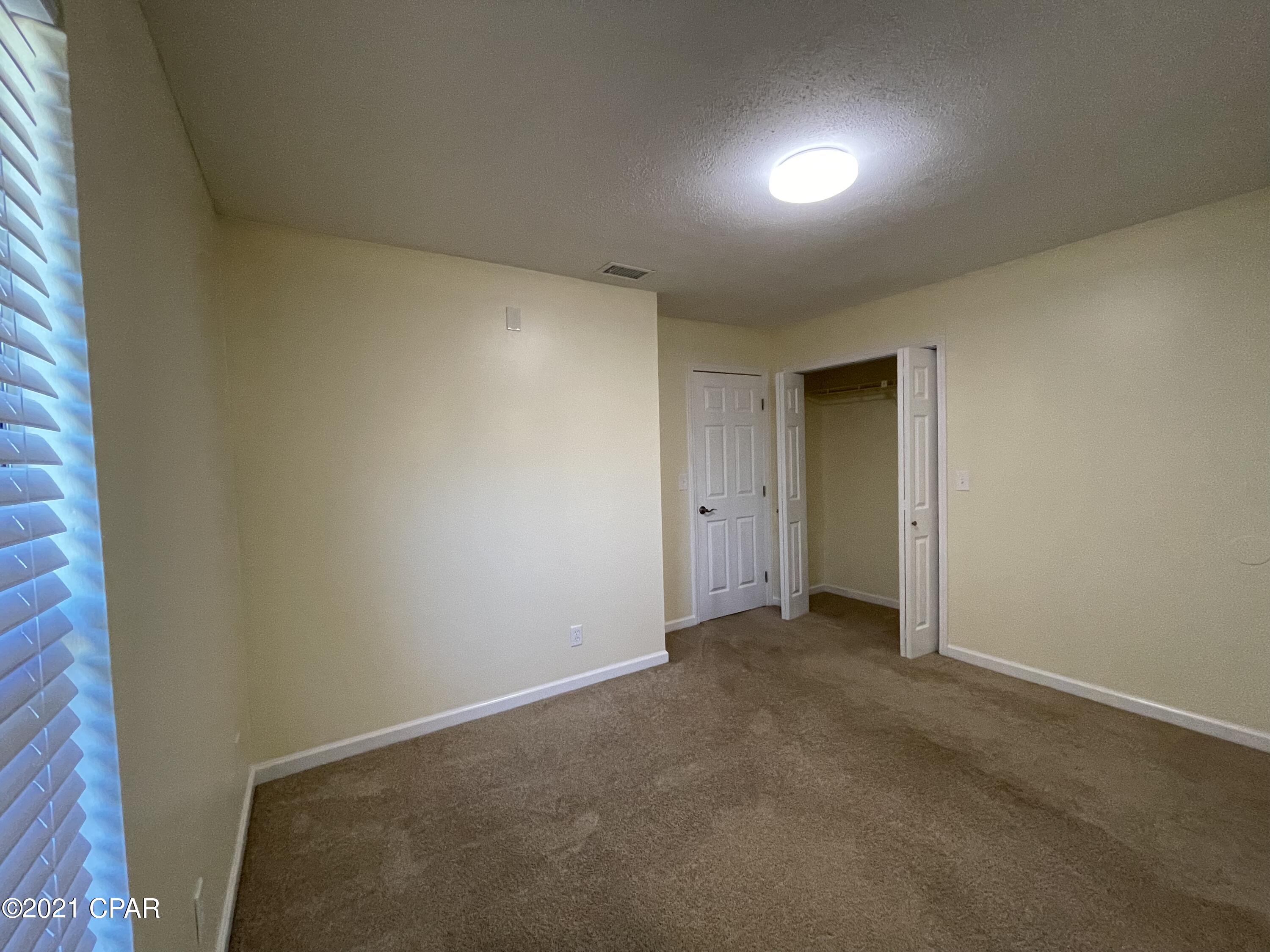 Forest Hills Unit 1 - Residential Lease