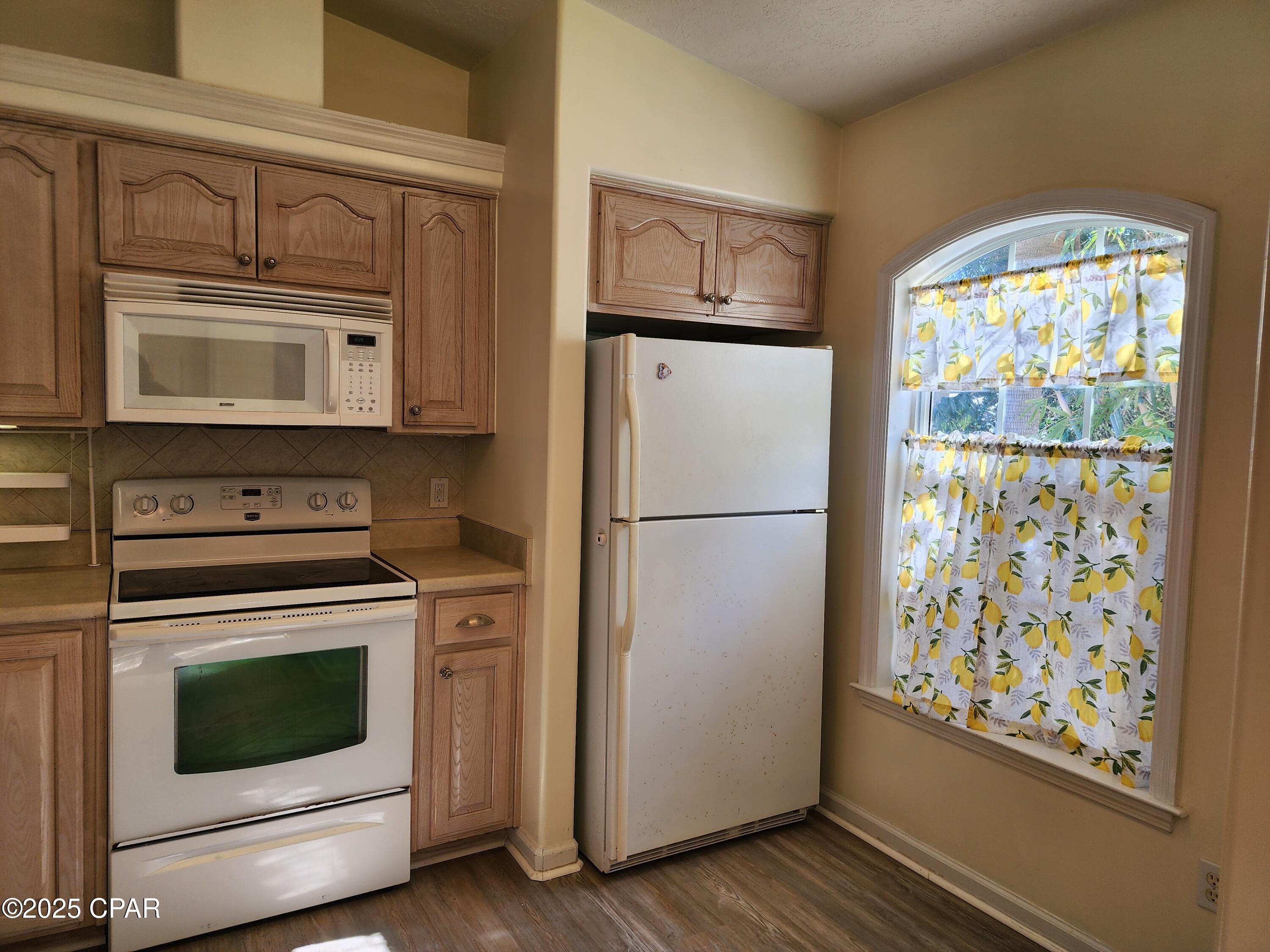 [No Recorded Subdiv] - Residential Lease