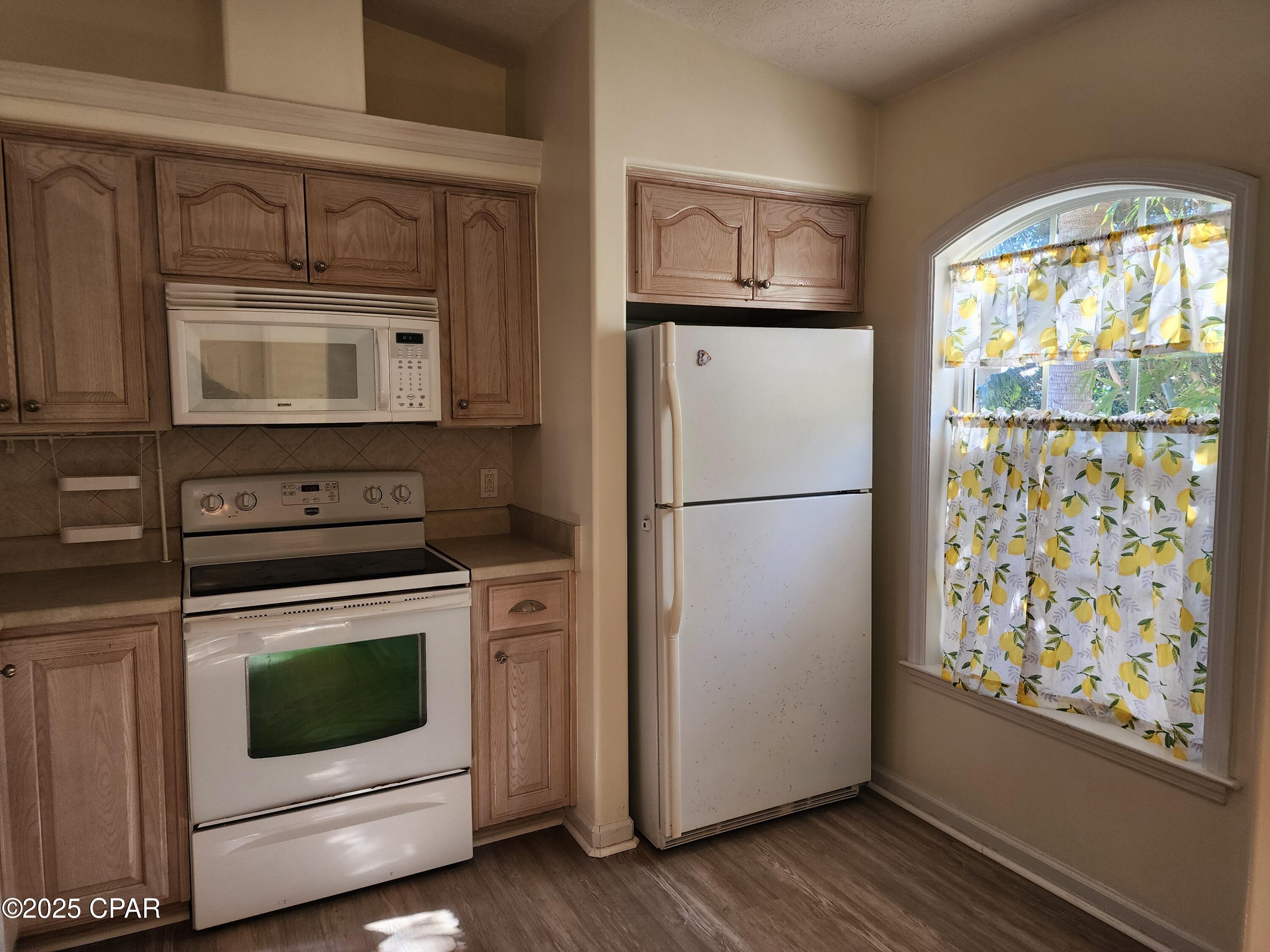 [No Recorded Subdiv] - Residential Lease