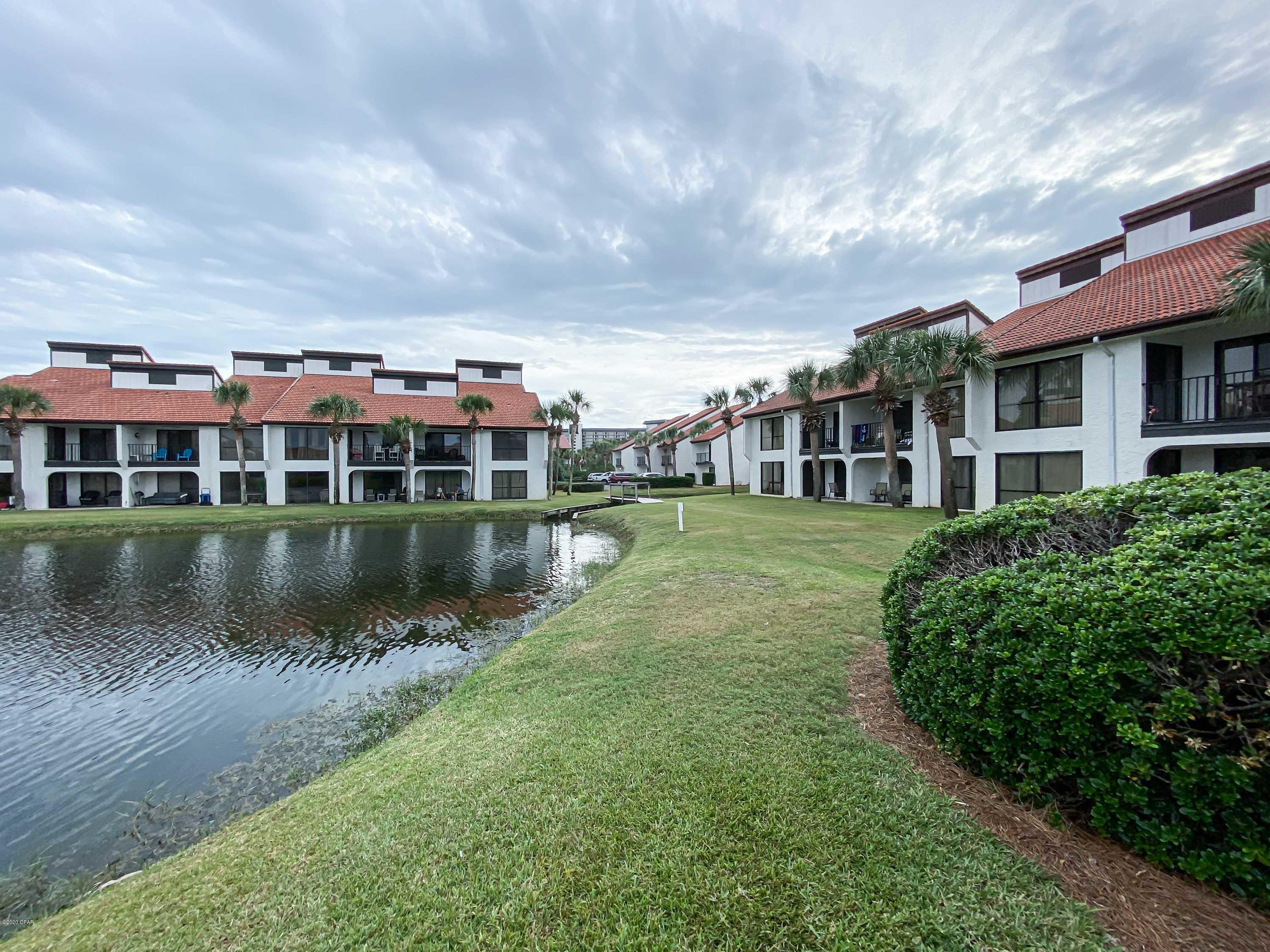 Edgewater Golf Villas 6 B - Residential