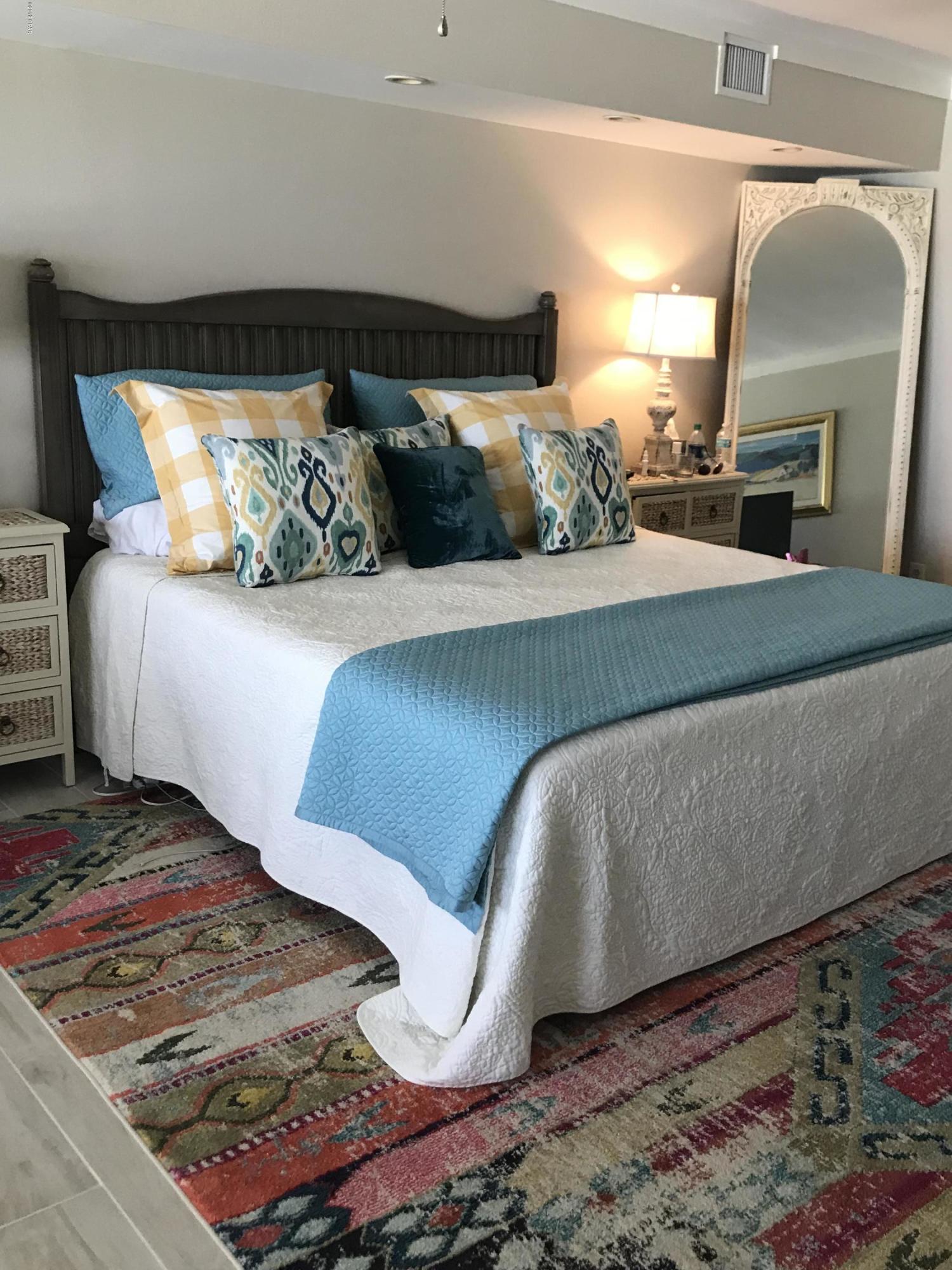 Shores Townhouses - Residential