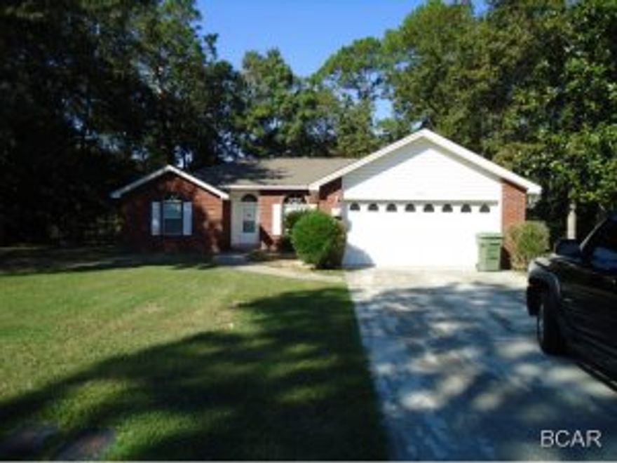 Very nice single story brick home in Lynn Haven. 10 ft ceilings in living area, fireplace, split bedroom floor plan, large master suite, breakfast bar and screened porch make this home a must see! This home is located close to schools, shopping, dining, entertainment and a short drive to Tyndall AFB or the Navy Base.