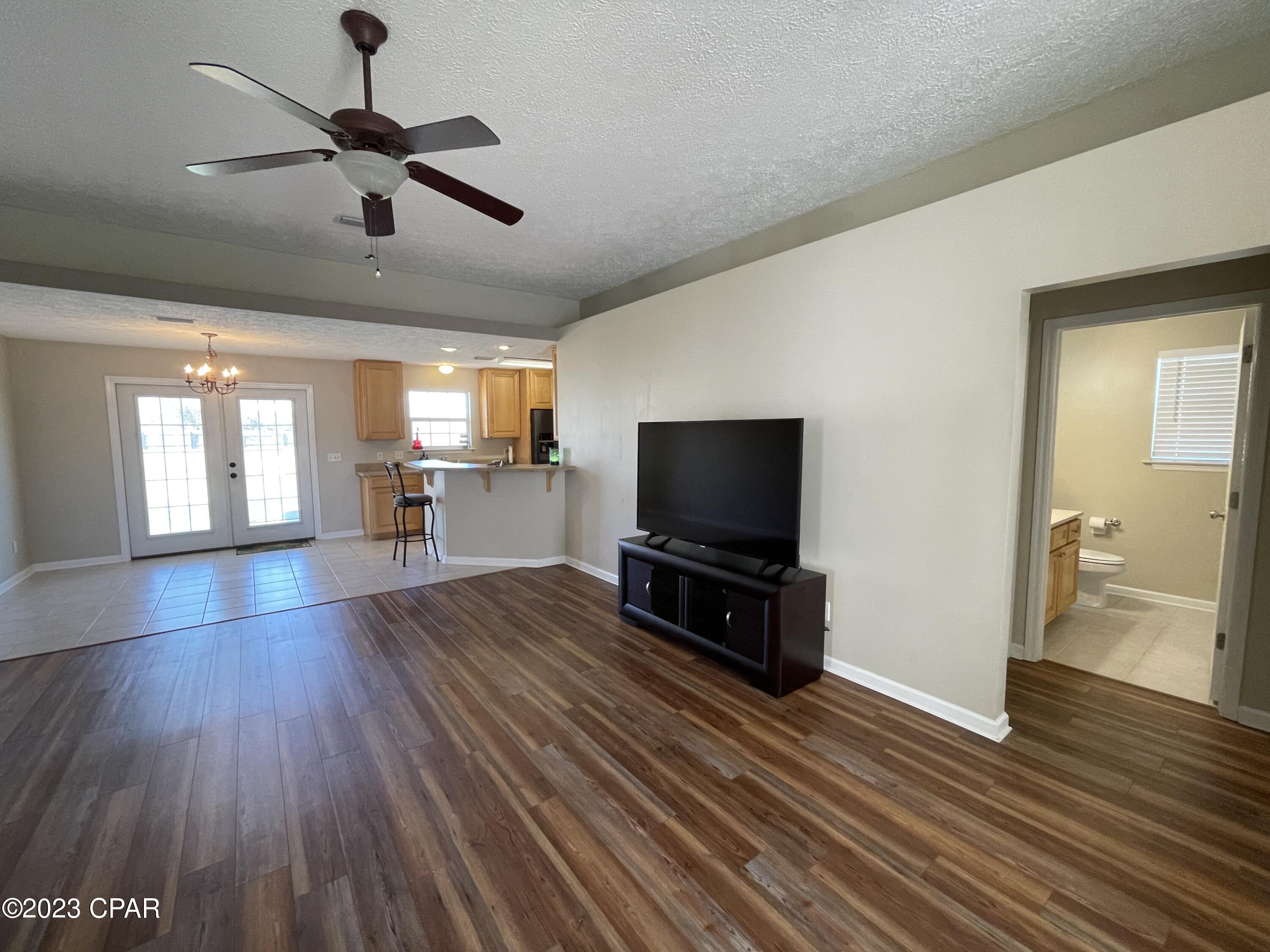 Indian Bluff Estates Unit 2 - Residential Lease