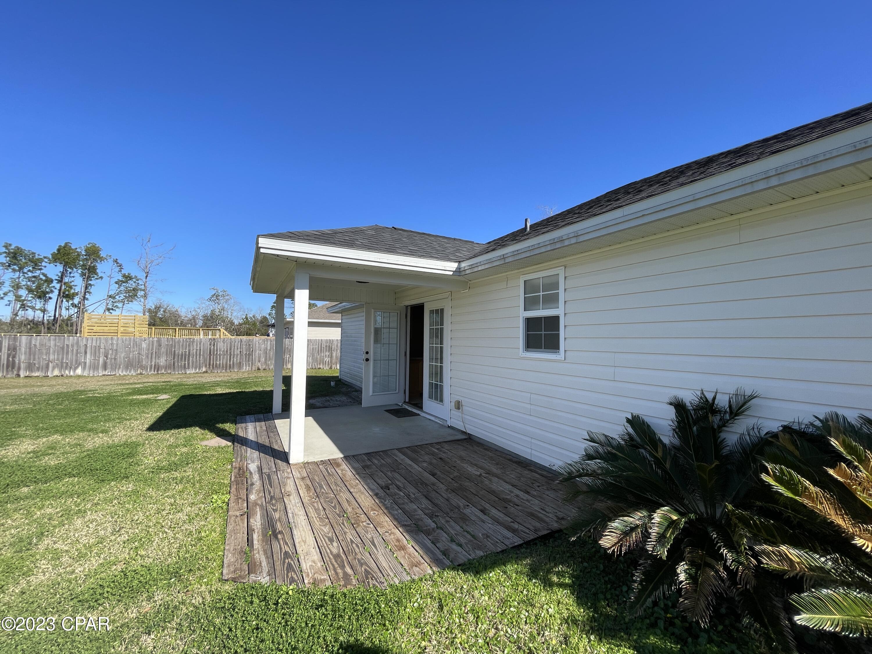 Indian Bluff Estates Unit 2 - Residential Lease