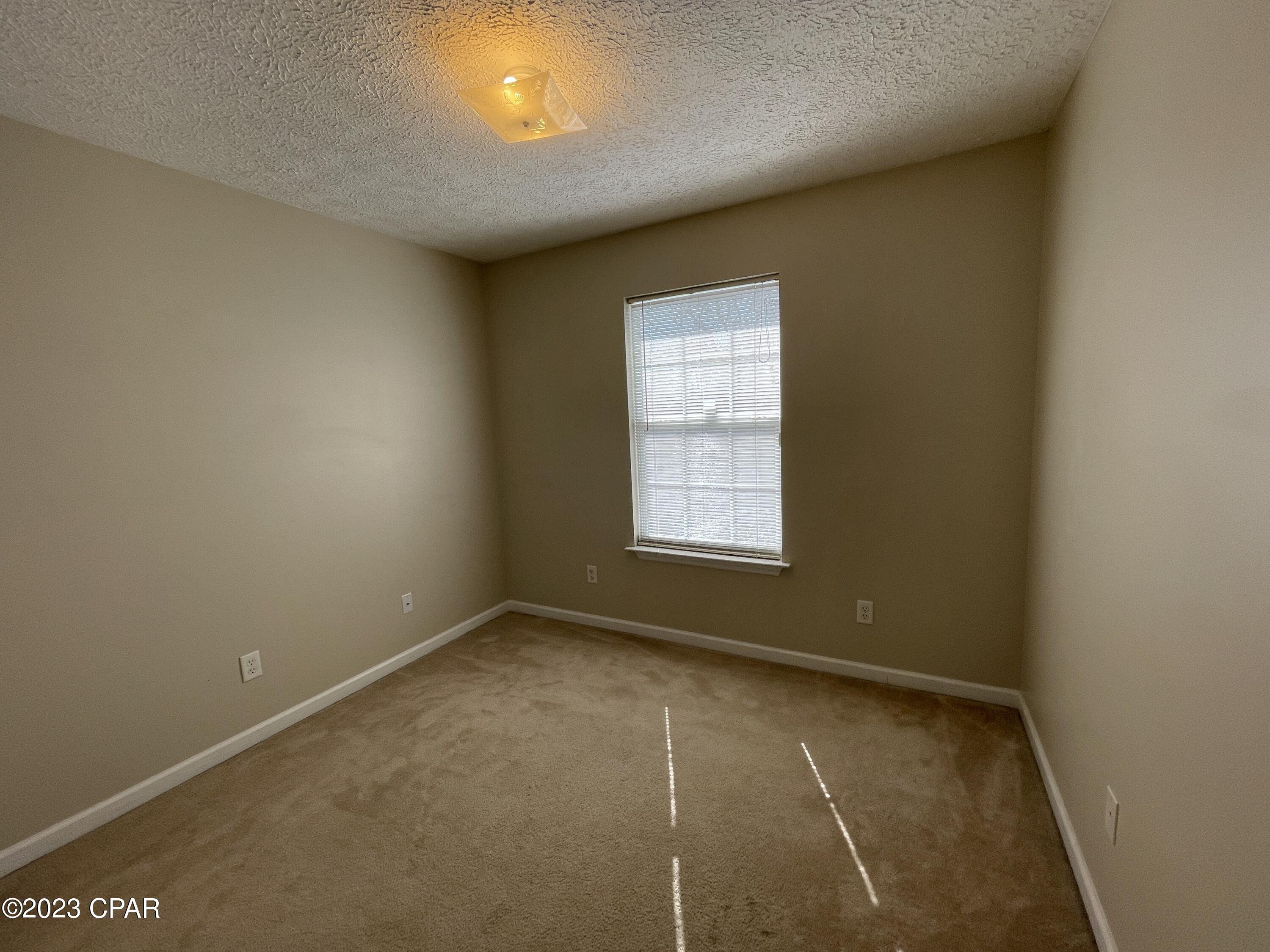 Indian Bluff Estates Unit 2 - Residential Lease