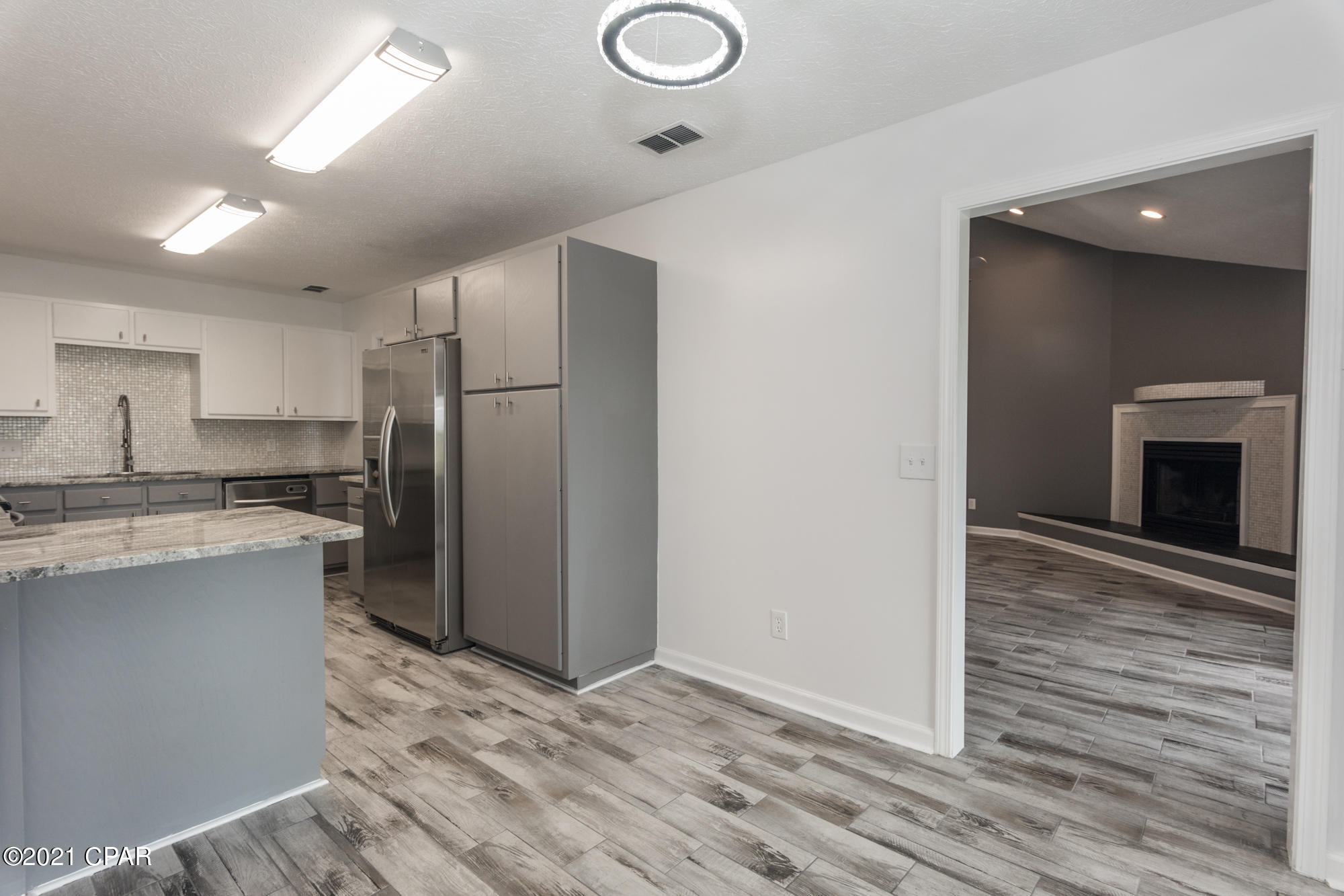 Tropical Bay - Residential