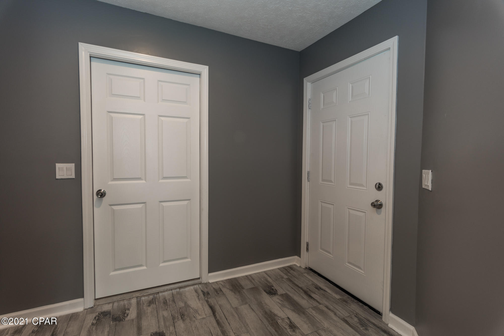 Tropical Bay - Residential