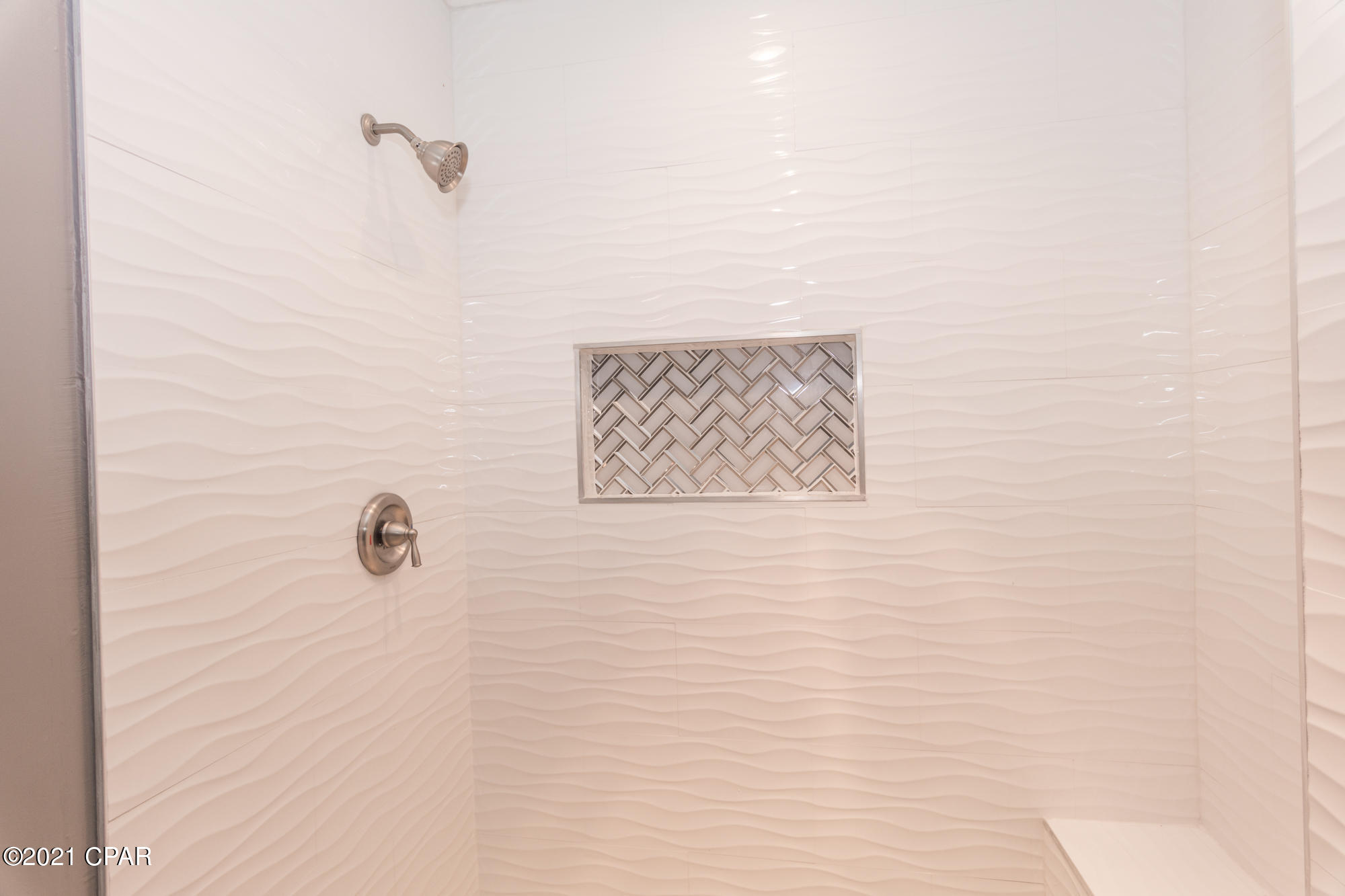 Tropical Bay - Residential