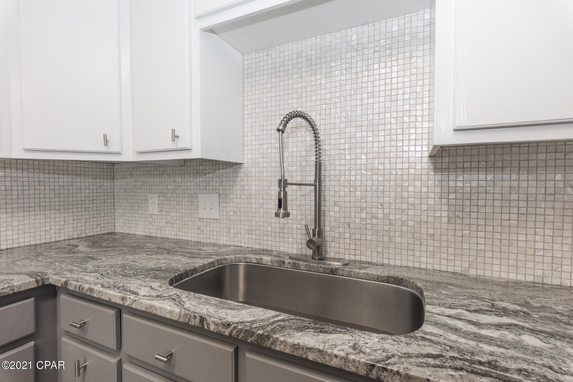 Tropical Bay - Residential