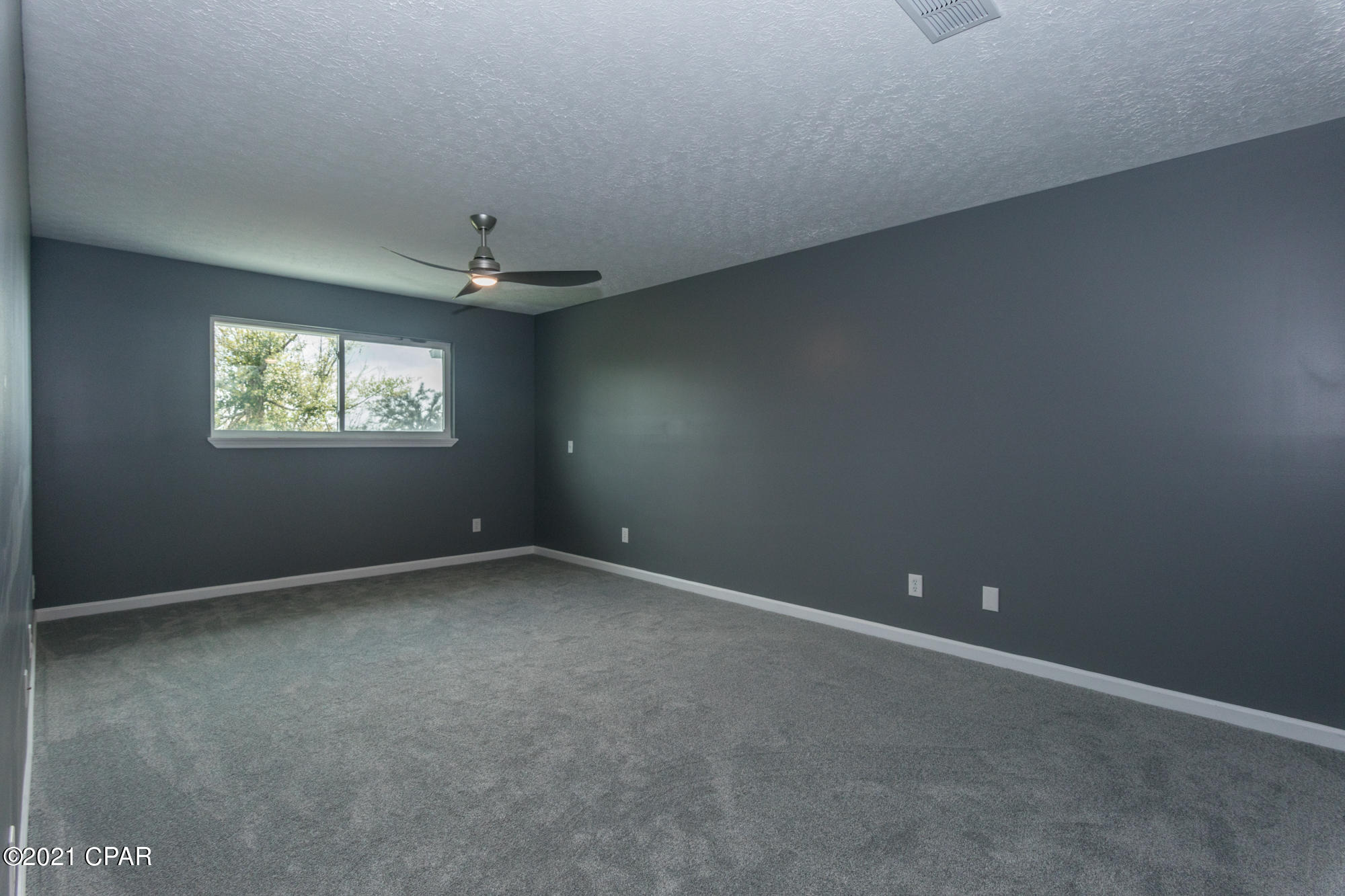 Tropical Bay - Residential