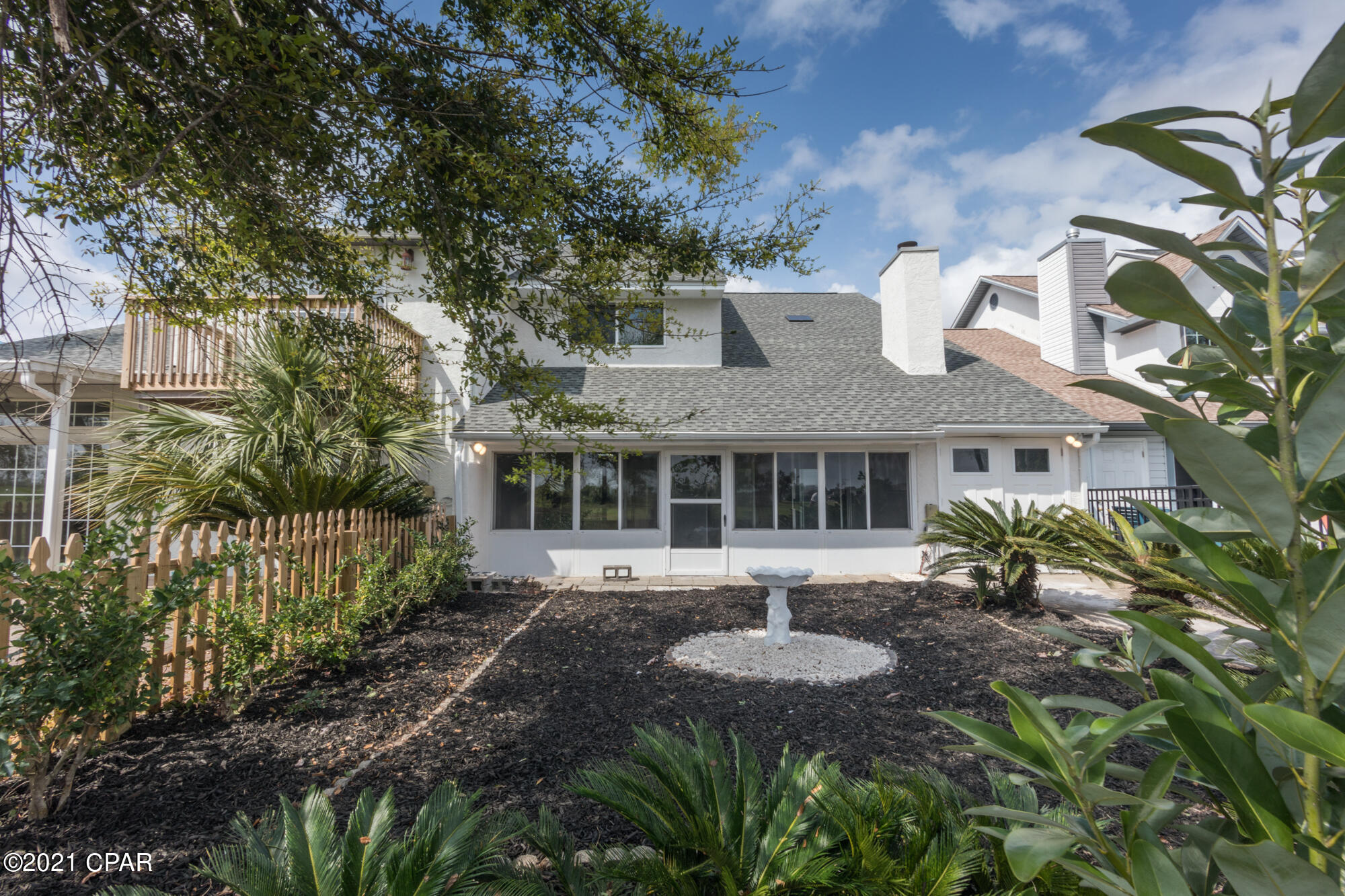 Tropical Bay - Residential