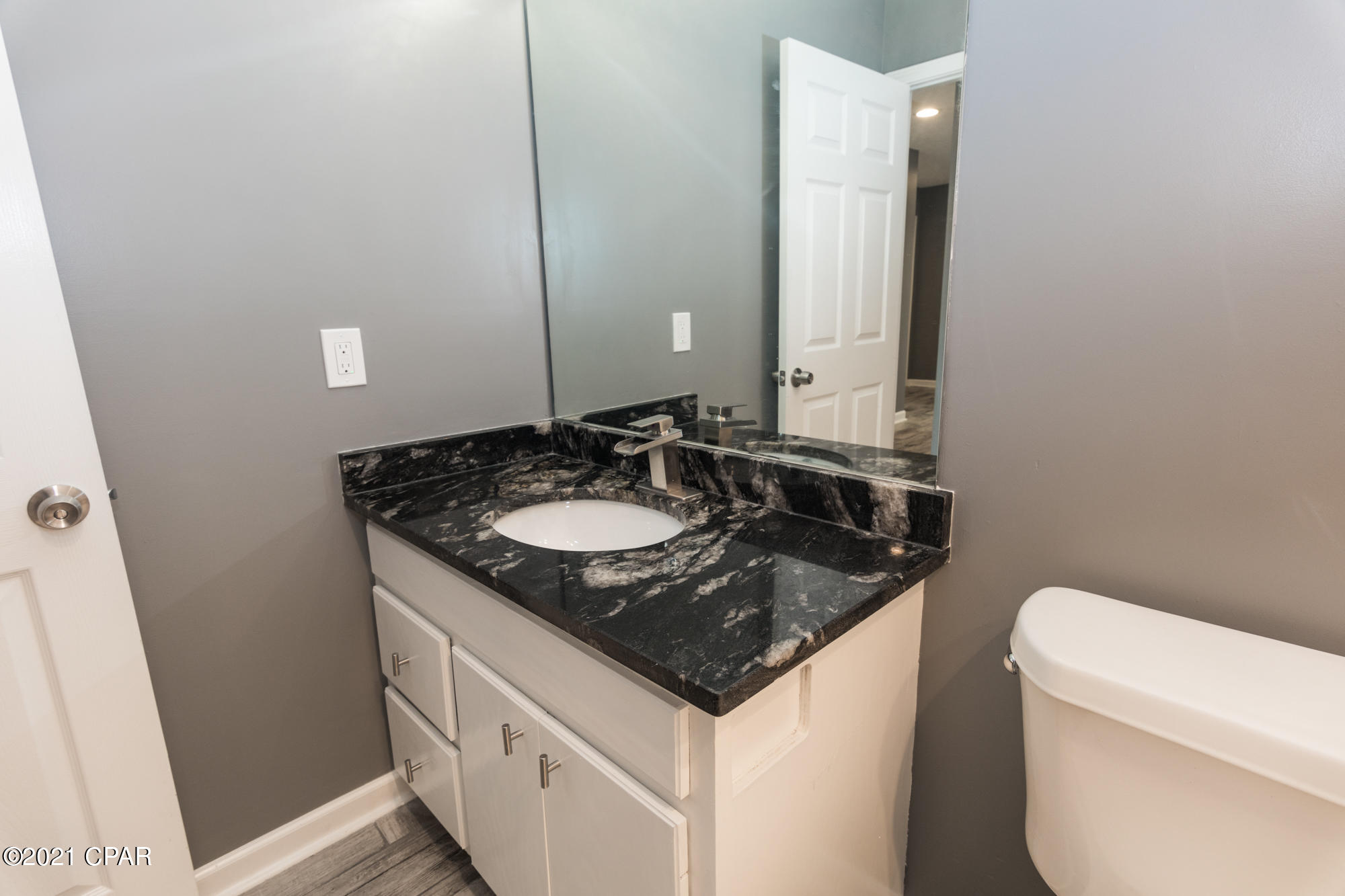 Tropical Bay - Residential