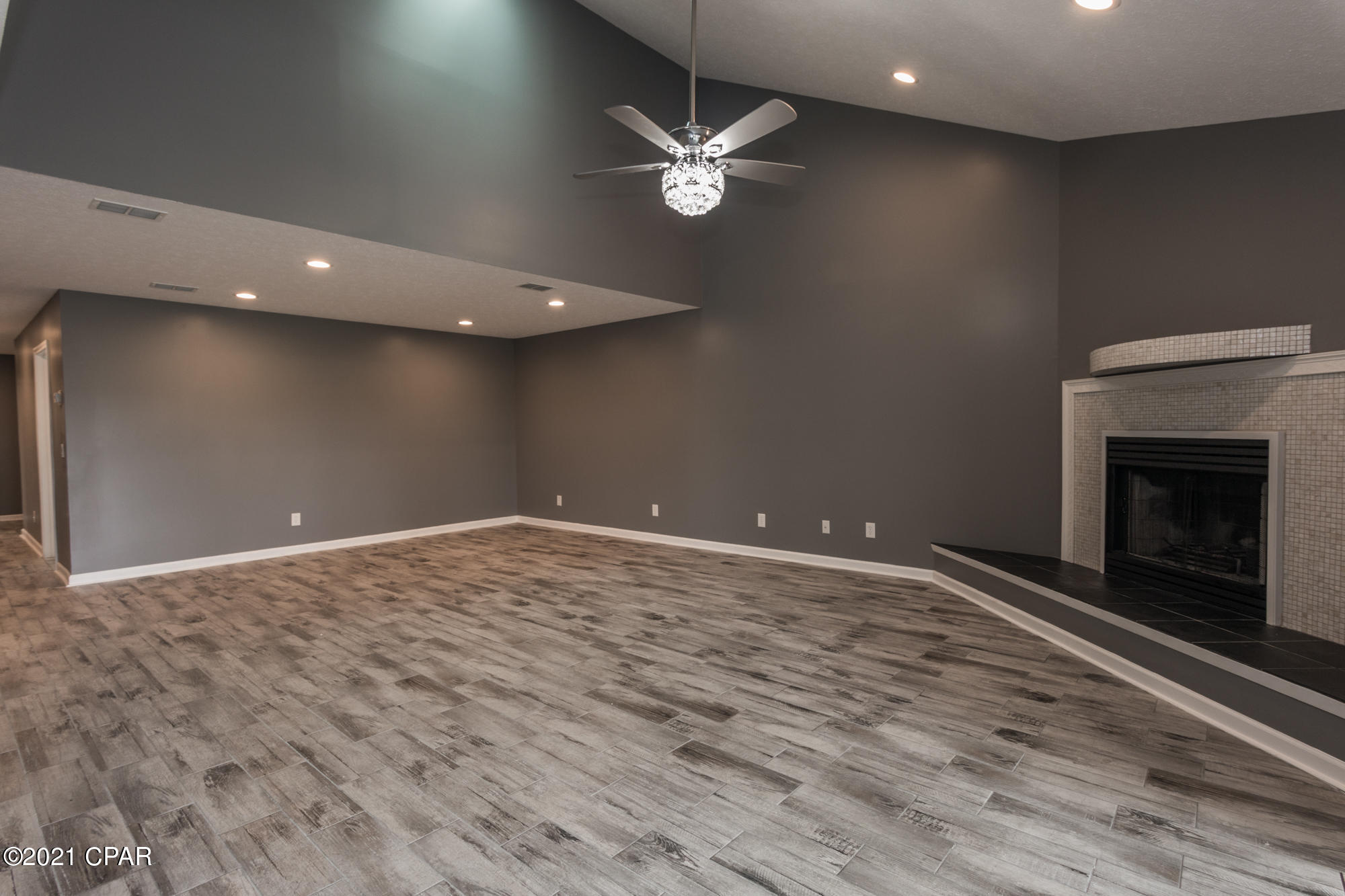 Tropical Bay - Residential