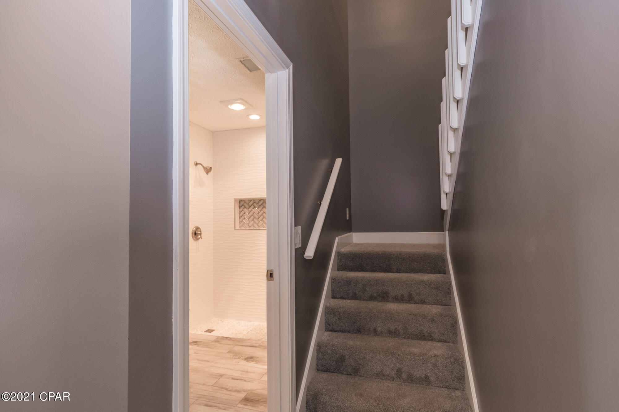 Tropical Bay - Residential