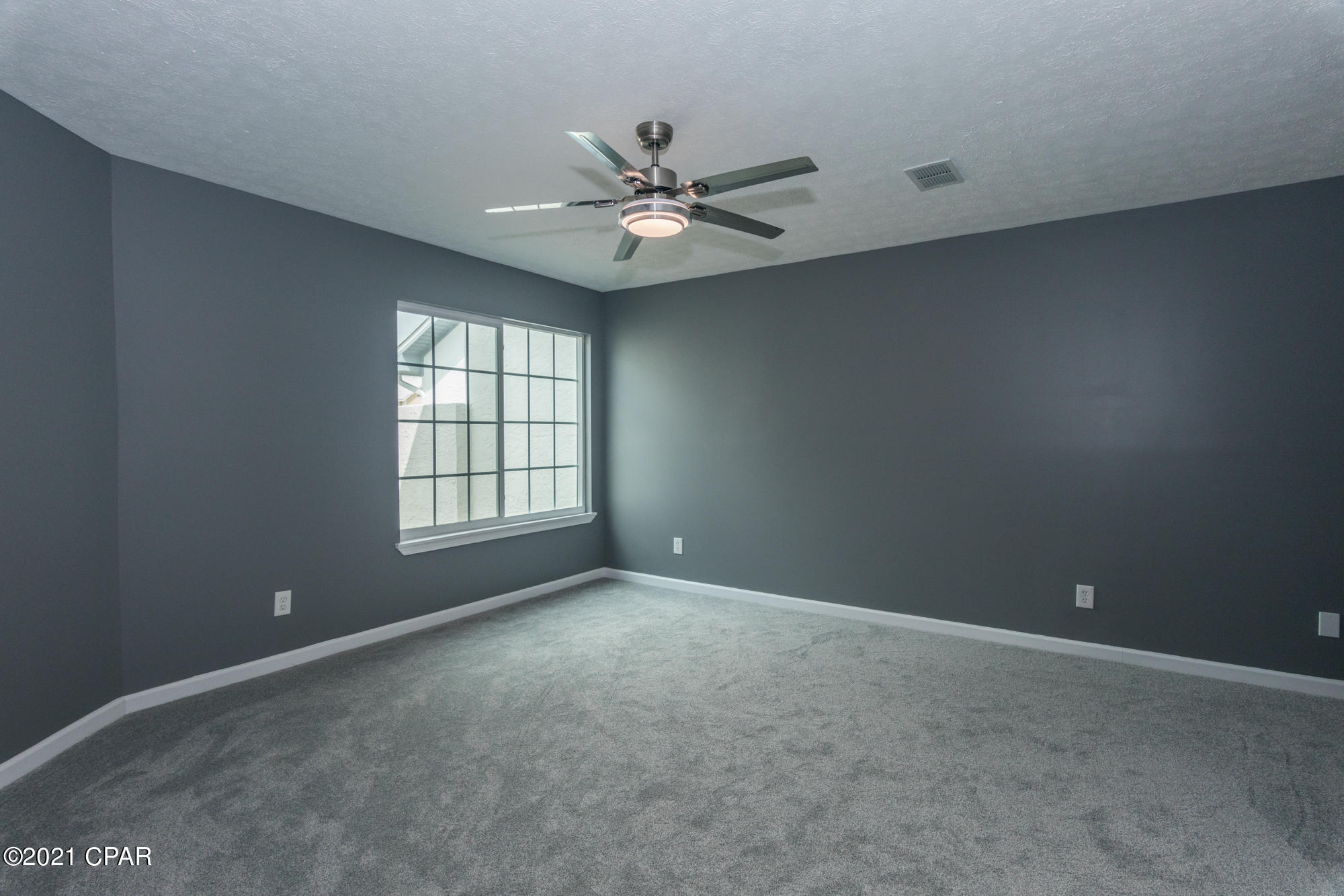 Tropical Bay - Residential