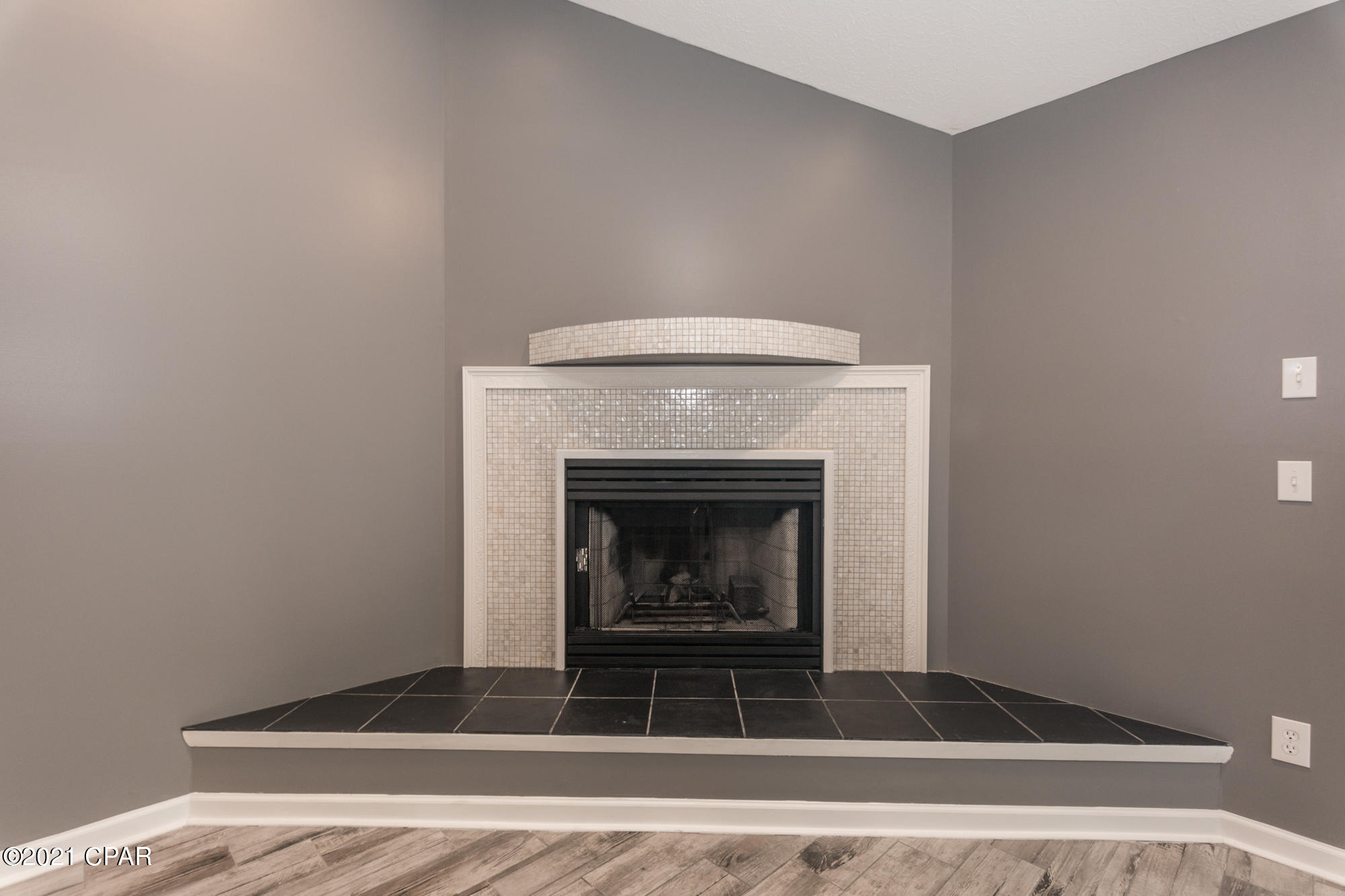 Tropical Bay - Residential