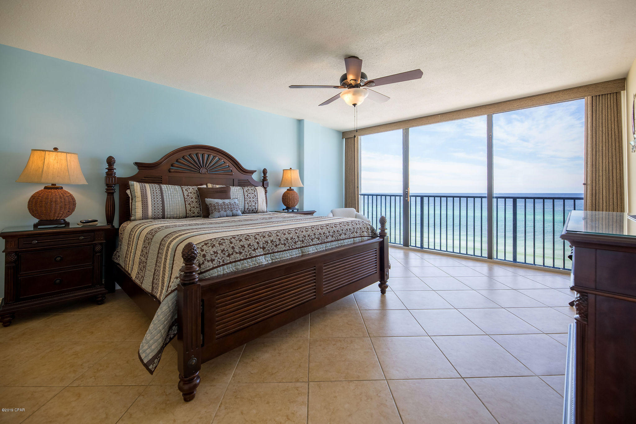 Seachase Condo - Residential