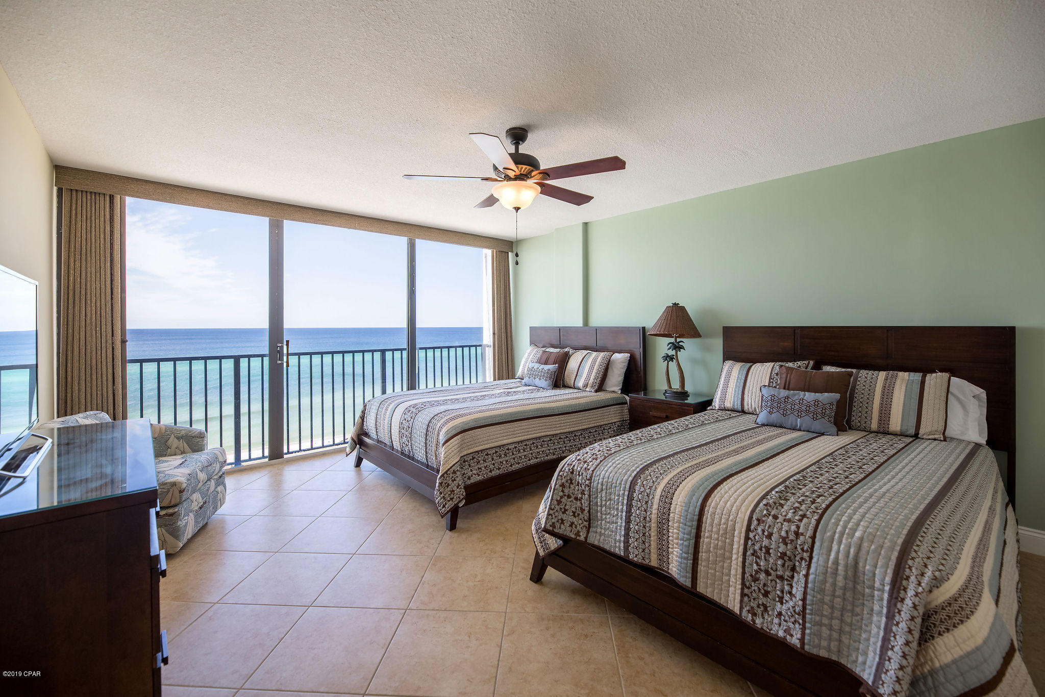 Seachase Condo - Residential