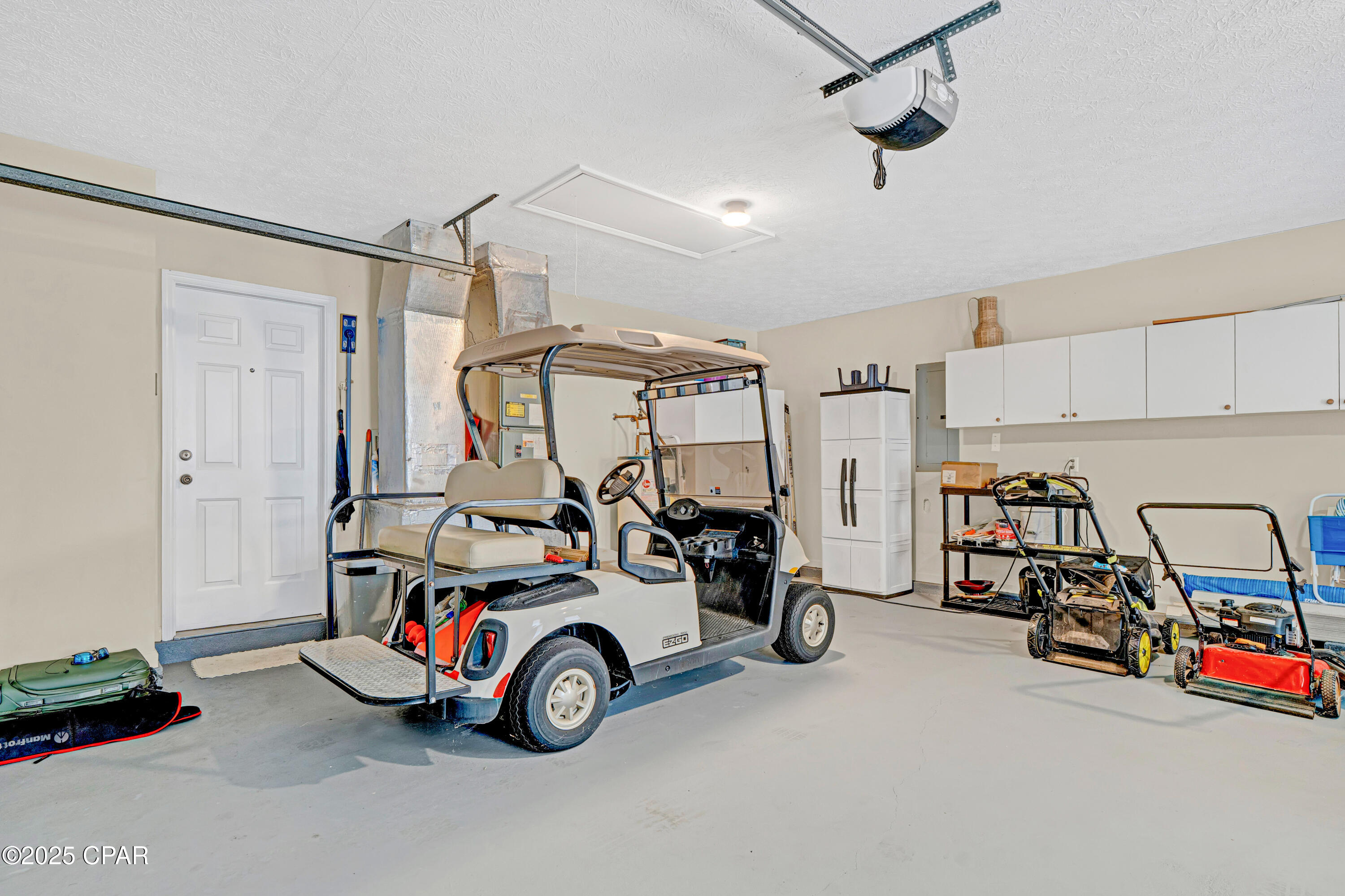 Summer Breeze - Residential