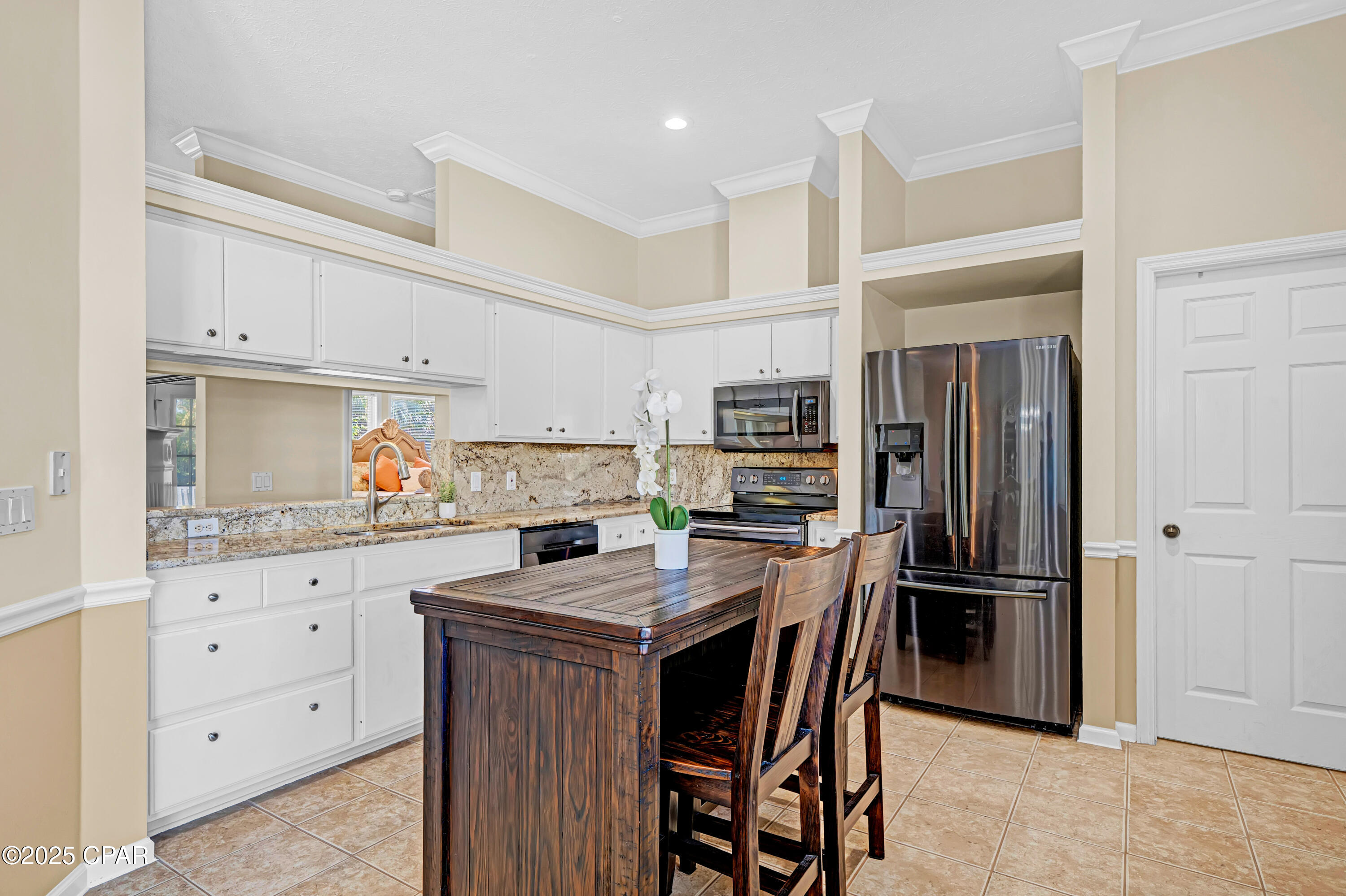 Summer Breeze - Residential